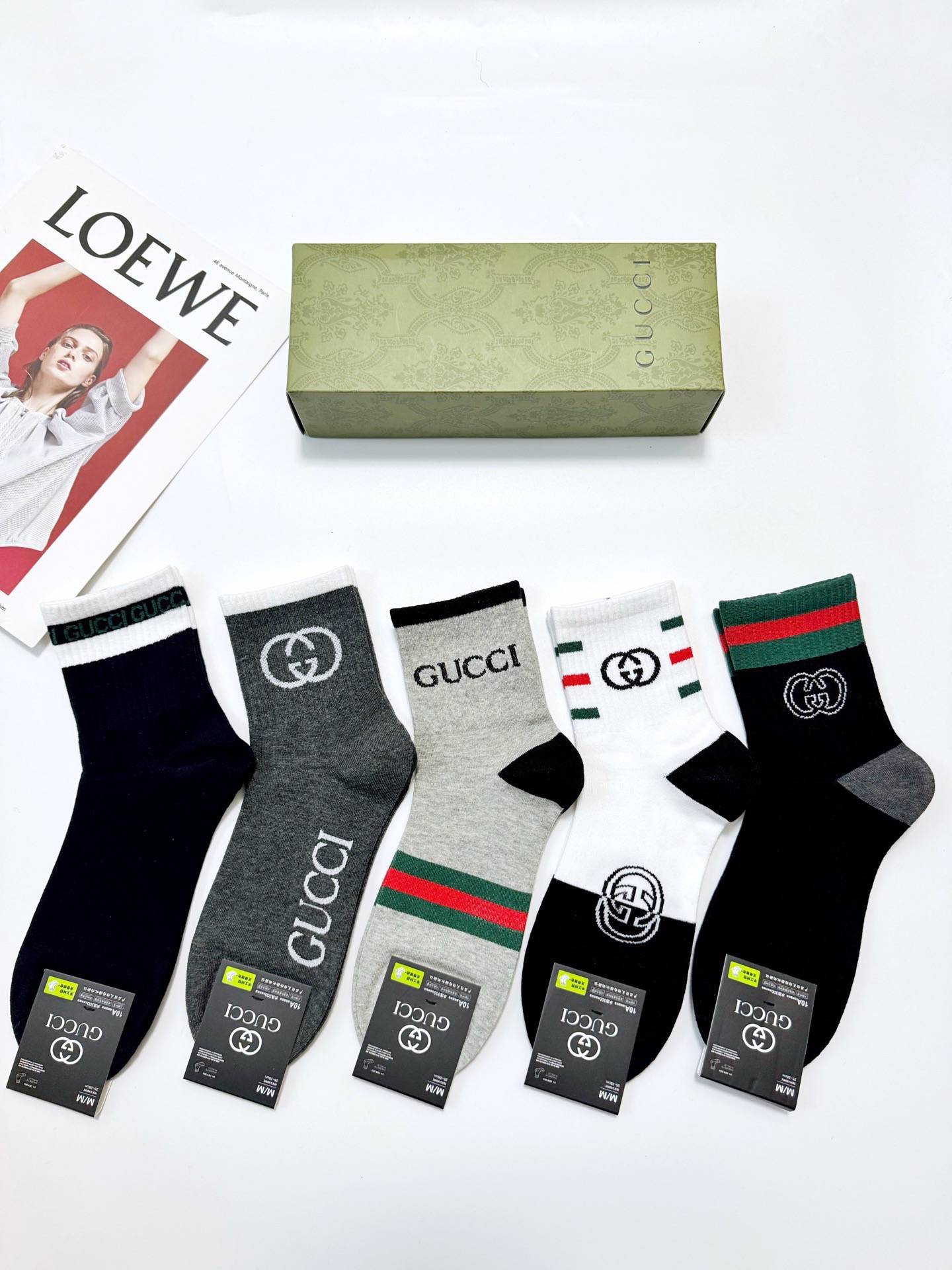 NO:719208,Comes with packaging [5 pairs in a box] Gucci Gucci classic letter logo pure cotton boat socks, ins super popular striped socks, pure cotton fabric, a must-have for fashionistas, classic color matching, personalized, fashionable and versatile, you deserve it Socks, stockings, socks, gucci, socks19860909配包装【一盒5双】 Gucci 古琦 经典字母logo 纯棉船袜,ins超火爆条纹短袜,纯棉面料,潮人必备 ,经典配色 个性时尚百搭款,你值得拥有哦袜子,丝袜,袜子,gucci,socks,accessory