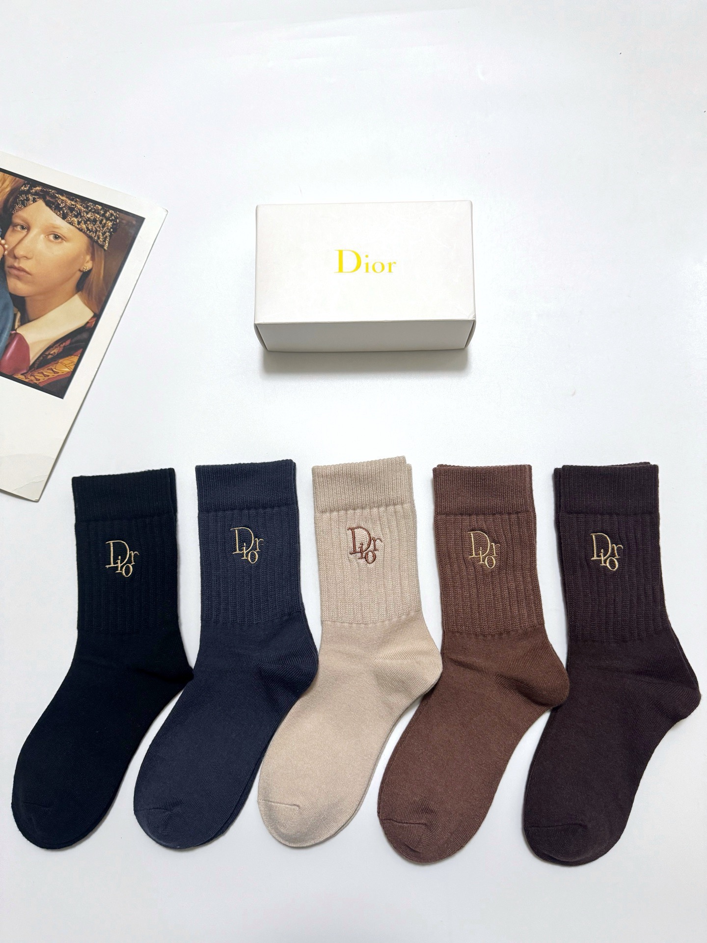 NO:766587,Comes with packaging [5 pairs in a box] Dior classic letter logo cashmere blend mid-calf socks for men and women, ins super popular air-conditioning socks, pure cotton fabric, a must-have for fashionistas, classic color matching, personalized, fashionable and versatile, you deserve it Socks, stockings, socks, dior, dior, socks19860909配包装【一盒5 双】男女同款 Dior 迪奥 经典字母logo 羊绒混纺中筒袜 ,ins超火爆空调袜,纯棉面料,潮人必备 ,经典配色 个性时尚百搭款,你值得拥有哦袜子,丝袜,袜子,dior,dior,socks,accessory