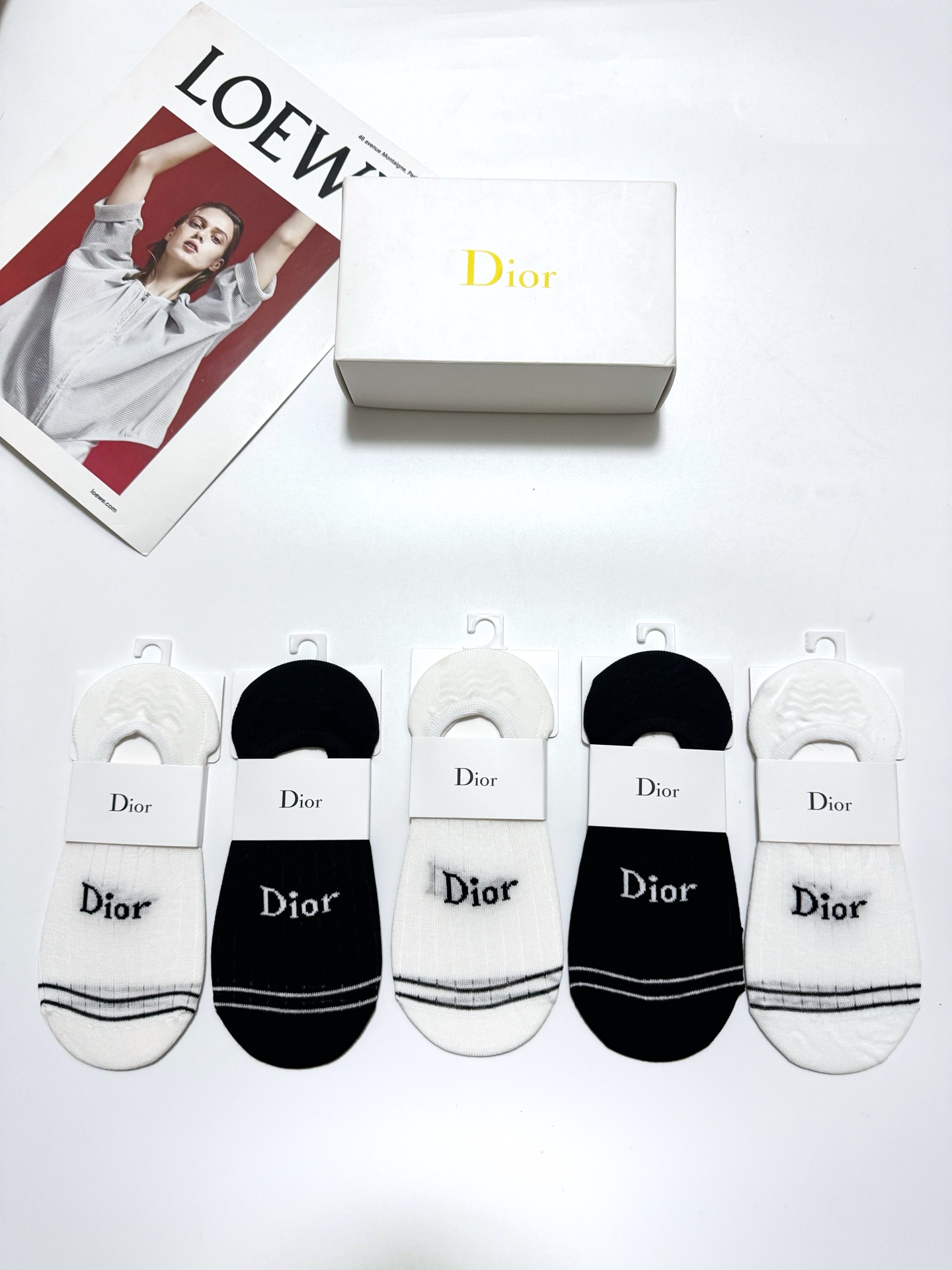 NO:767719,Comes with packaging [5 pairs in a box] Dior Dior classic letter logo pure cotton boat socks, ins super popular striped socks, pure cotton fabric, a must-have for fashionistas, classic color matching, personalized, fashionable and versatile, you deserve it Socks, stockings, socks, dior, dior, socks19860909配包装【一盒5双】 Dior 迪奥 经典字母logo 纯棉船袜,ins超火爆条纹短袜,纯棉面料,潮人必备 ,经典配色 个性时尚百搭款,你值得拥有哦袜子,丝袜,袜子,dior,dior,socks,accessory
