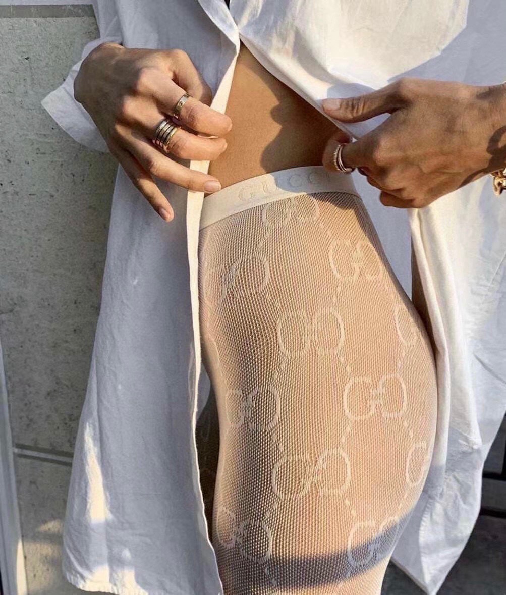 。配包装【一盒一双】🌟Gucci爆款大双G字母网袜 🌟对版高货！【腰部带logo】好看到爆炸 ，欧美大牌