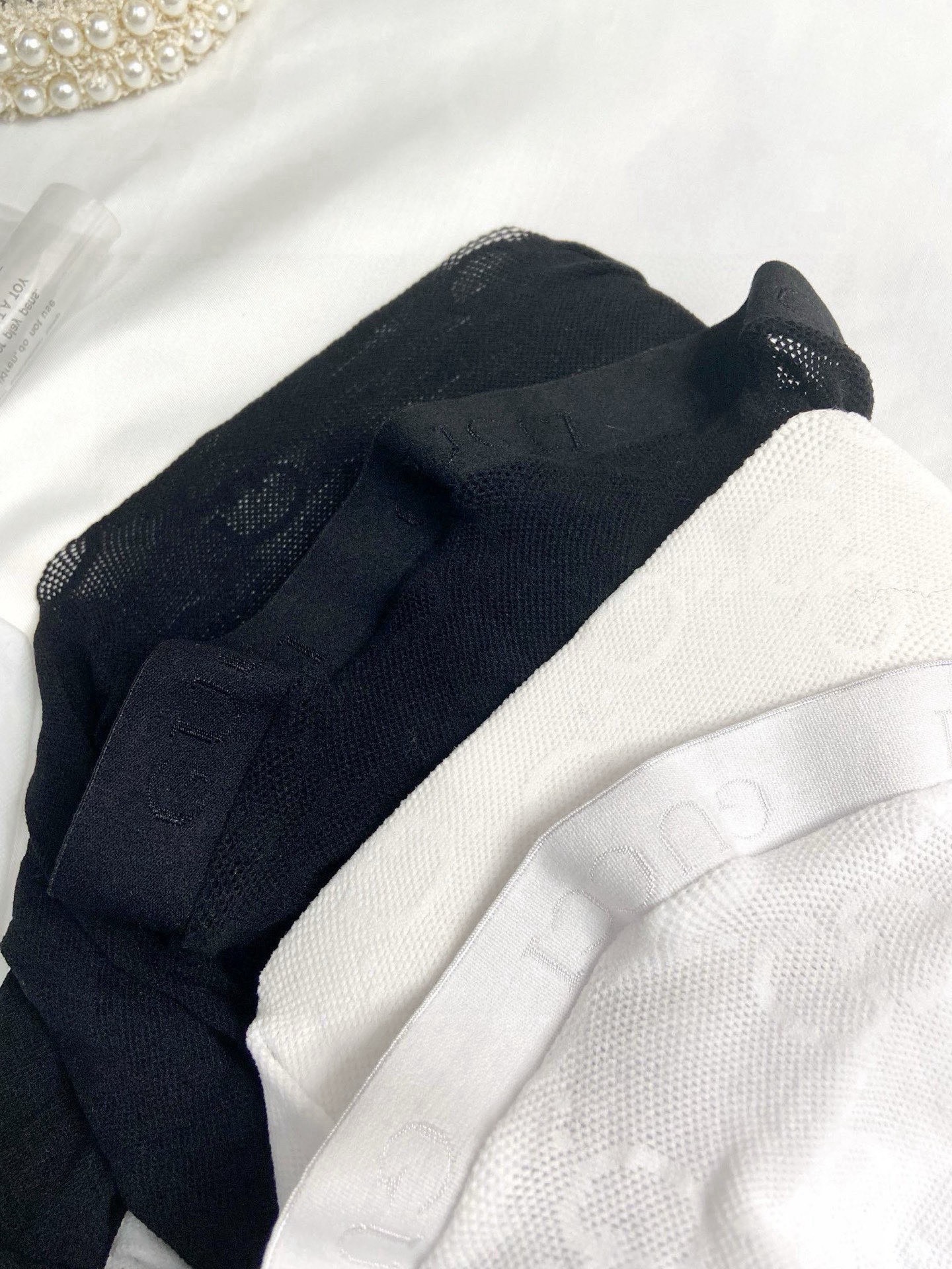 。配包装【一盒一双】🌟Gucci爆款大双G字母网袜 🌟对版高货！【腰部带logo】好看到爆炸 ，欧美大牌