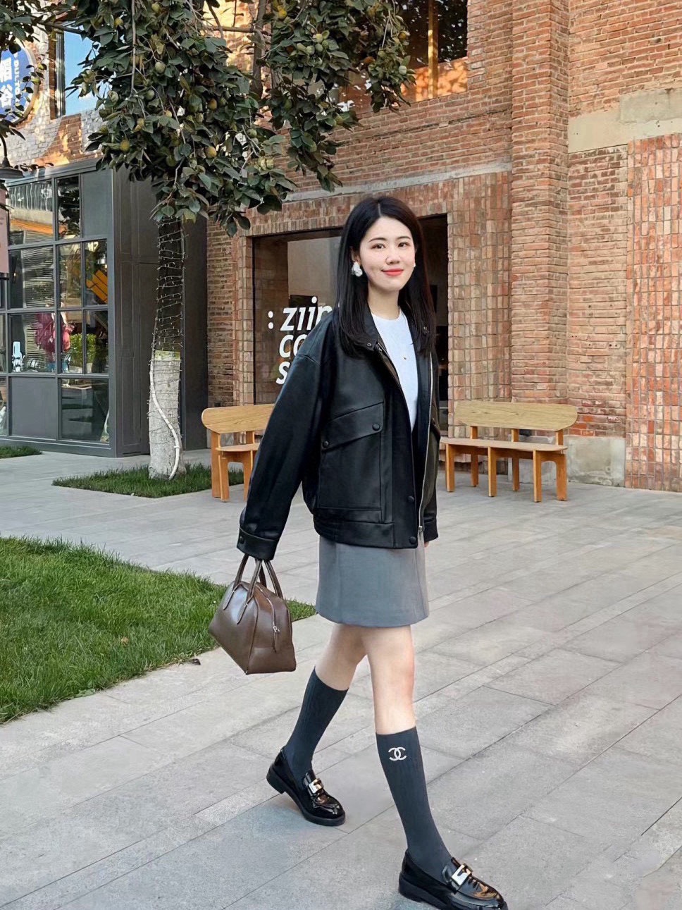 配包装🌟【一盒一双】🌟Chanel 香奈儿 经典双C字母logo纯棉长筒袜 小腿袜🌟ins爆款！专柜在售