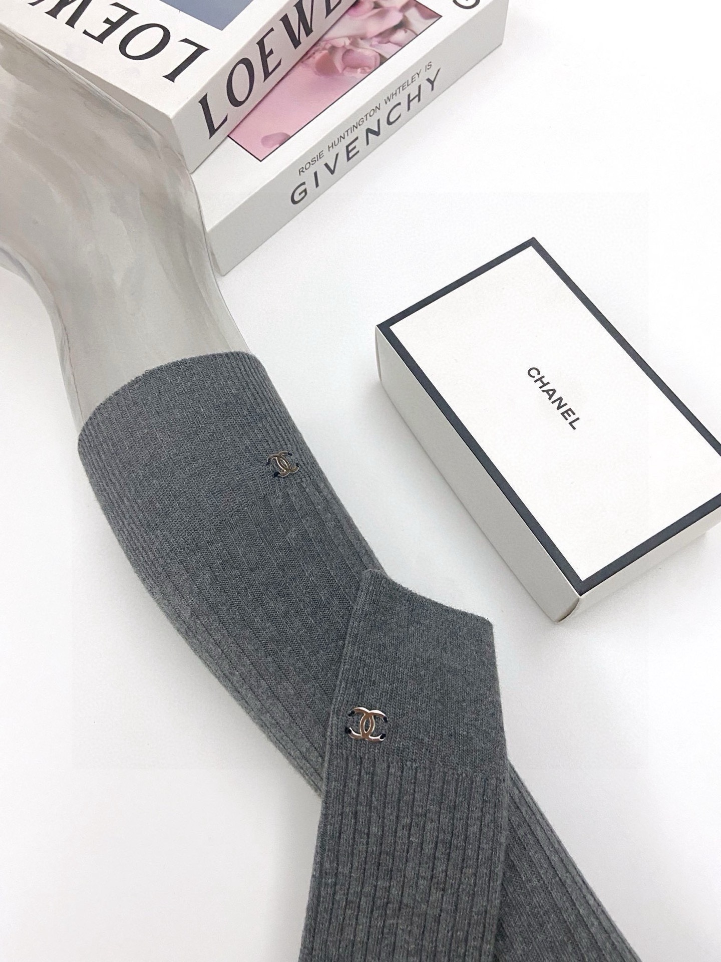 配包装🌟【一盒一双】🌟Chanel 香奈儿 经典字母logo纯棉长筒袜 小腿袜🌟重工装饰个性时尚🌟ins