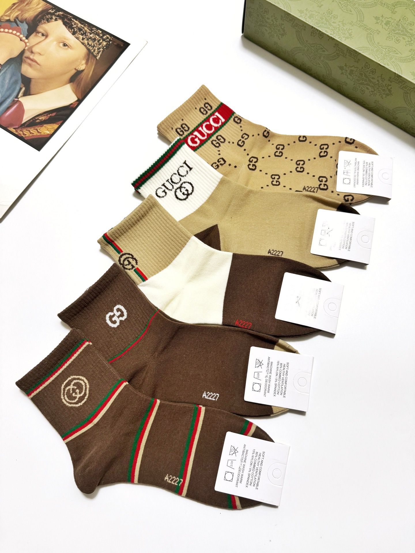 配包装🌟【一盒5双】 🌟Gucci 古琦 经典字母logo 纯棉中筒袜 ，ins超火爆短袜，纯棉面料，潮