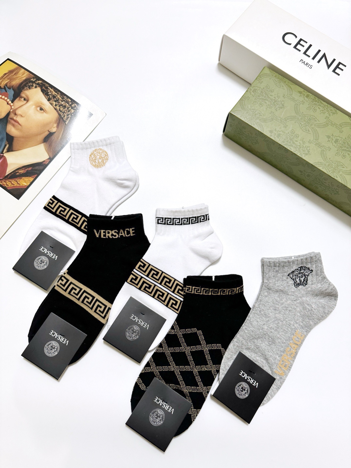 配包装🌟【一盒5双】男女同款 🌟Versace 范思哲 经典logo 纯棉短袜 ，ins超火爆短袜，纯棉