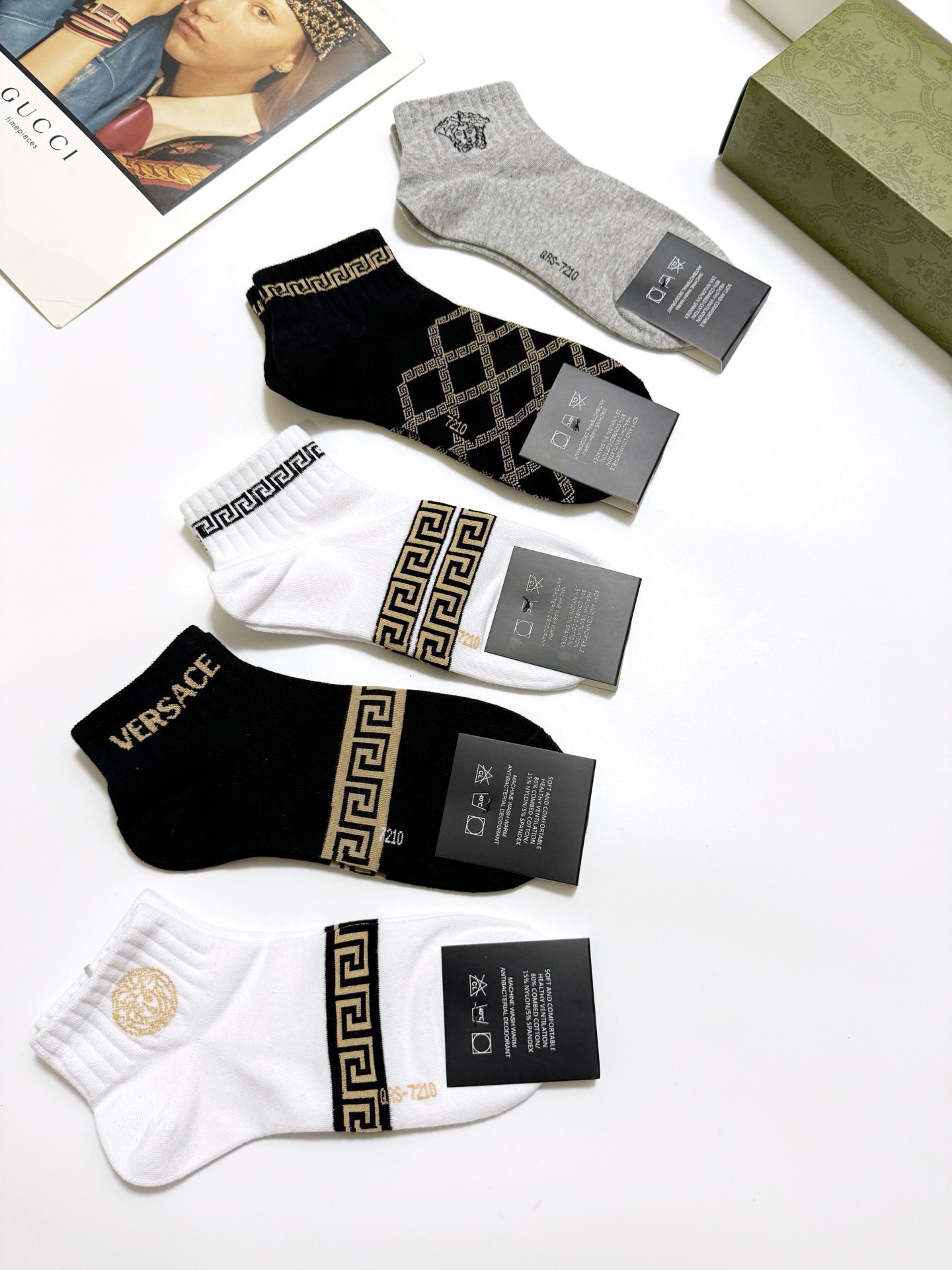 配包装🌟【一盒5双】男女同款 🌟Versace 范思哲 经典logo 纯棉短袜 ，ins超火爆短袜，纯棉
