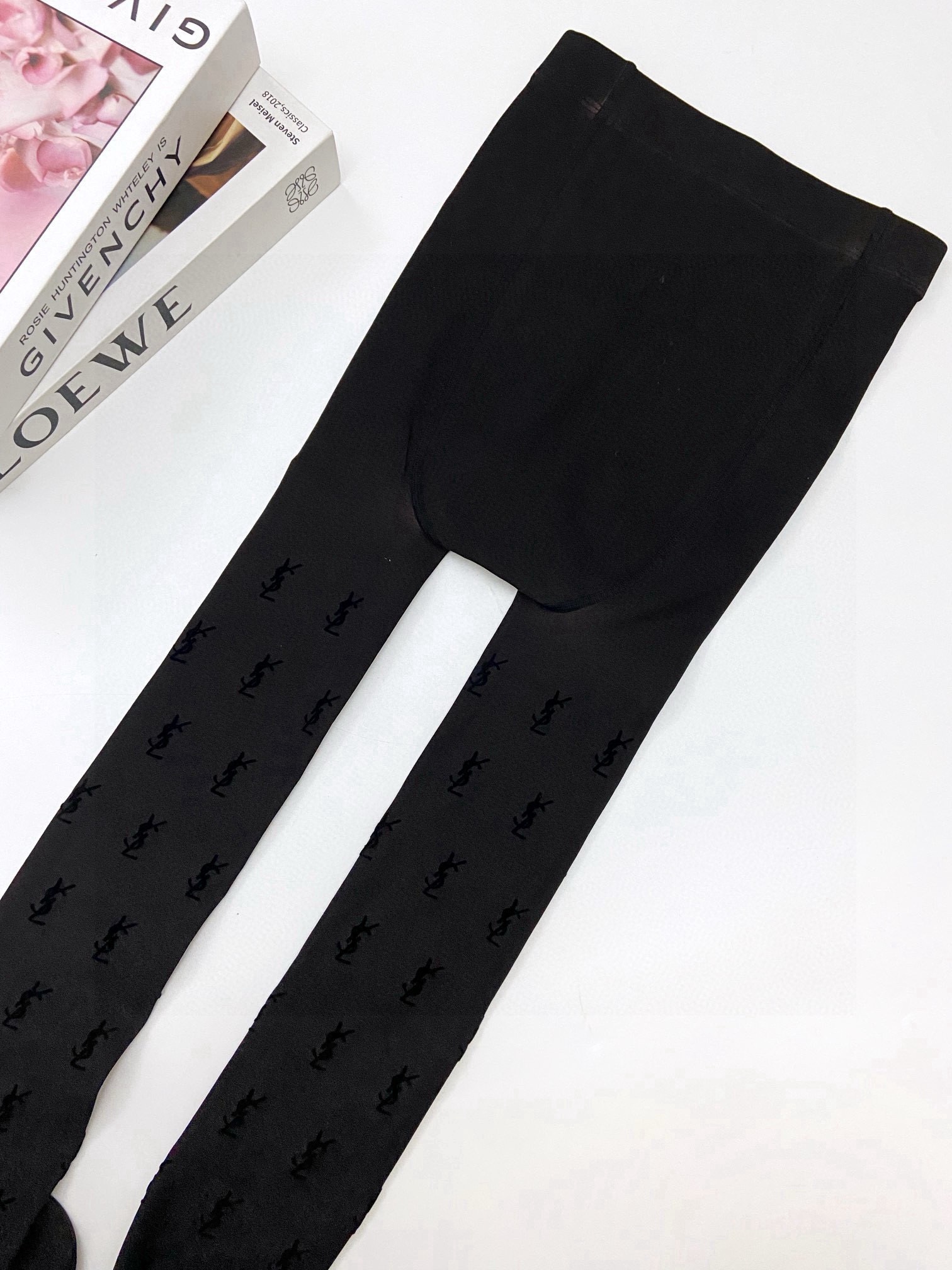 【加厚款】 配包装🌟【一盒一双】🌟YSL 圣罗兰 ins爆款，秋冬加厚加绒丝袜 ，水光黑丝透肤打底加绒连