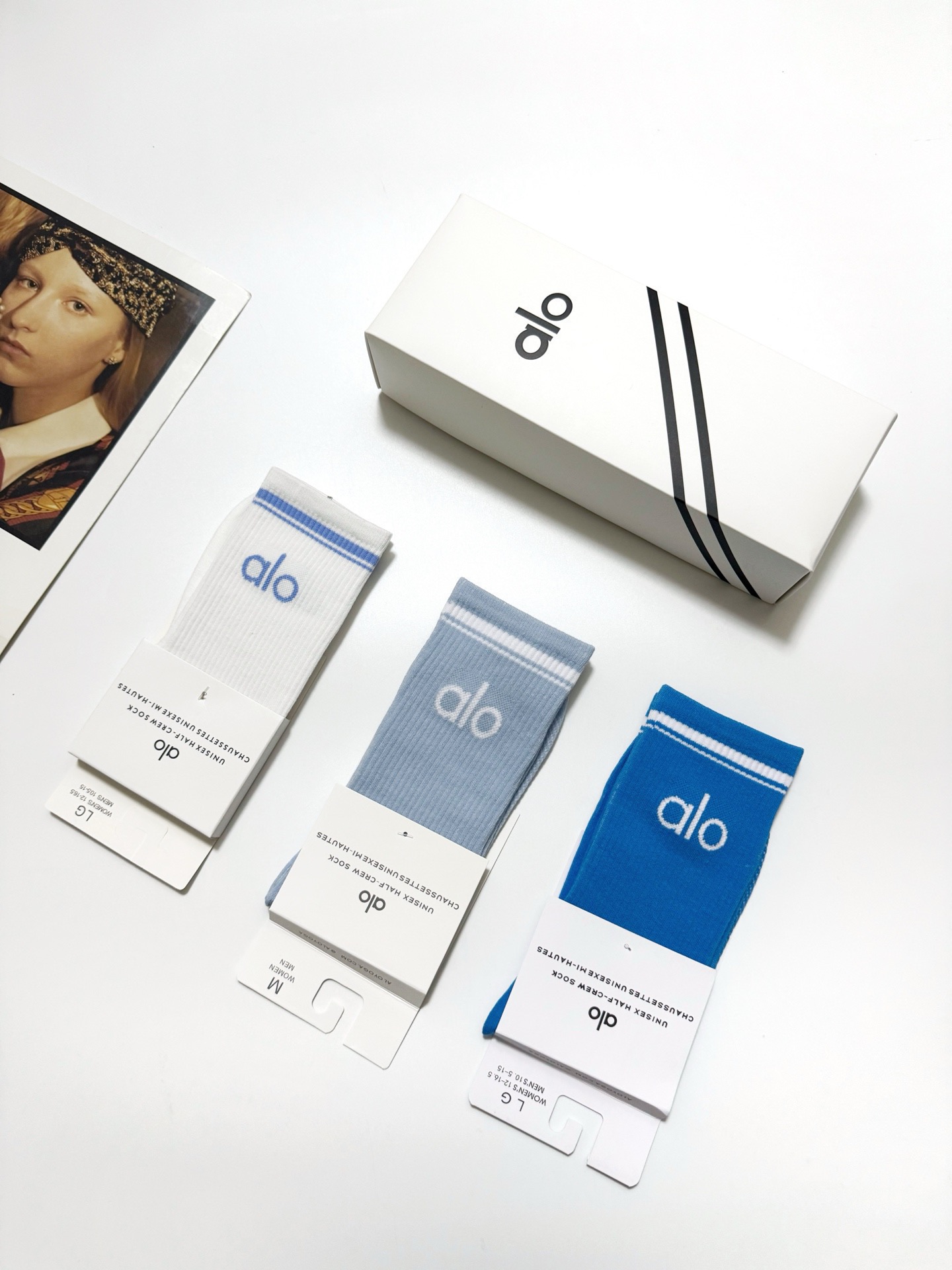 配包装🌟【一盒3双】 🌟 alo 经典字母logo 纯棉中筒袜 ，ins超火爆小腿短袜，纯棉面料，潮人必