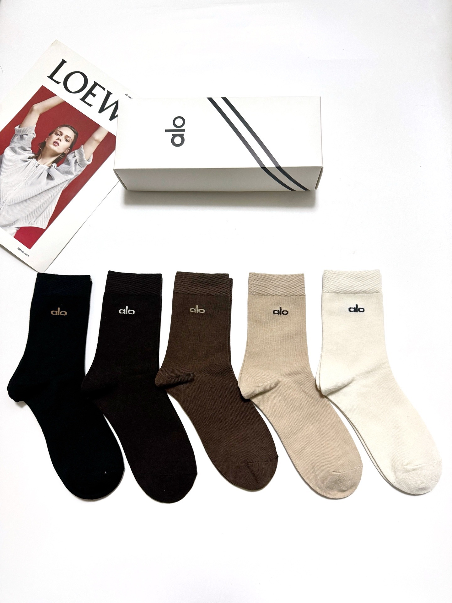 配包装🌟【一盒5 双】 🌟alo 经典字母logo纯棉短袜 男女同款，ins超火爆红人同款，精美 面料，