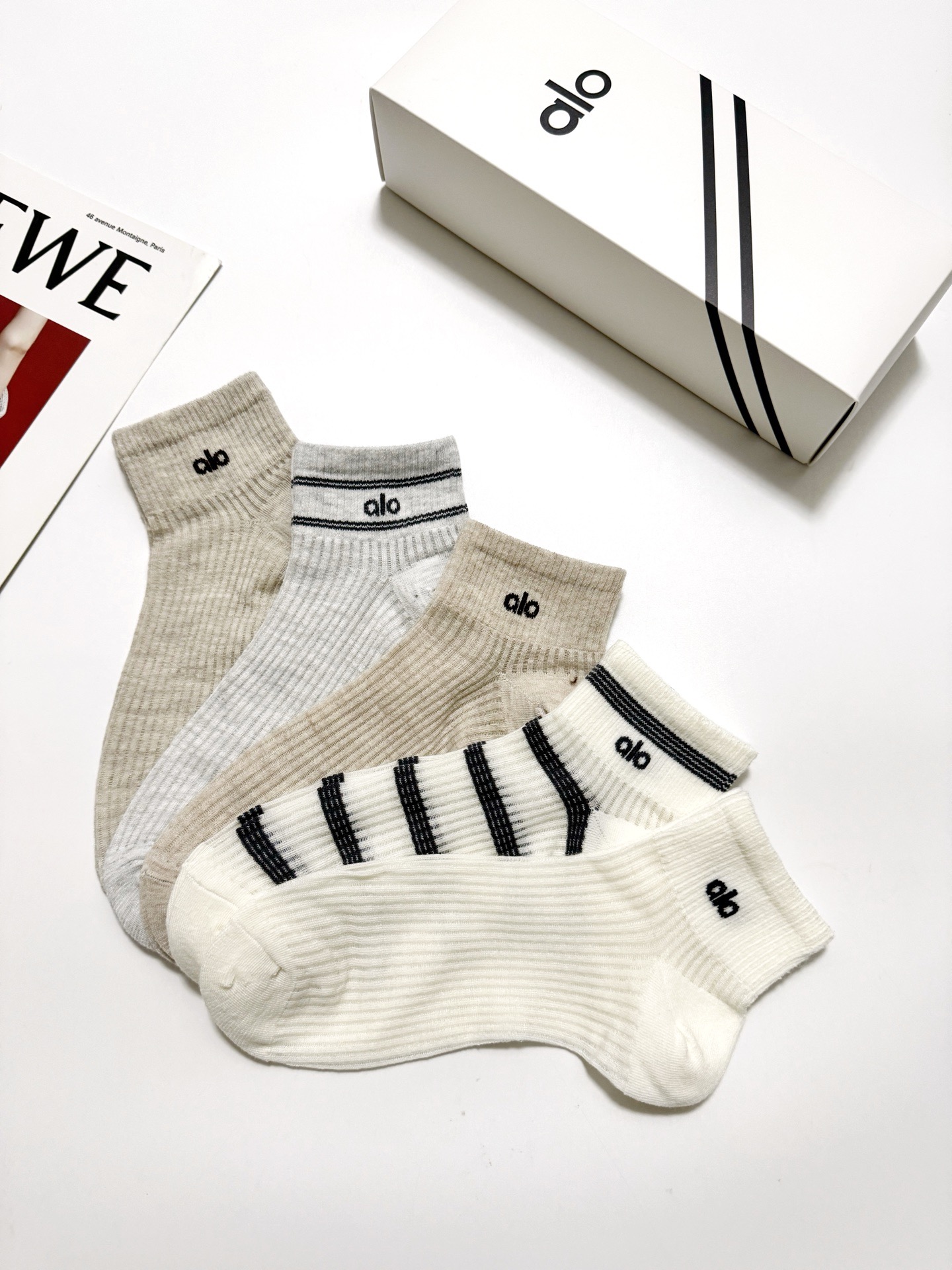 配包装🌟【一盒5 双】 🌟alo 经典字母logo纯棉短袜 男女同款，ins超火爆红人同款，精美 面料，
