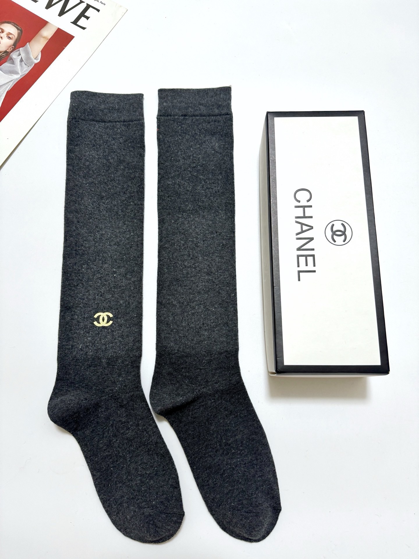 配包装🌟【一盒一双】🌟Chanel 香奈儿 经典双C字母logo纯棉长筒袜 小腿袜🌟ins爆款！专柜在售
