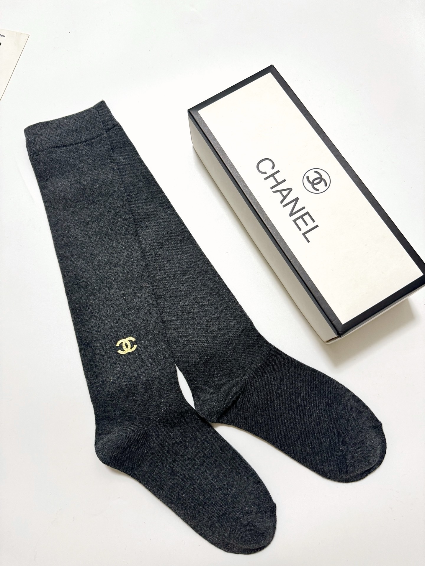 配包装🌟【一盒一双】🌟Chanel 香奈儿 经典双C字母logo纯棉长筒袜 小腿袜🌟ins爆款！专柜在售