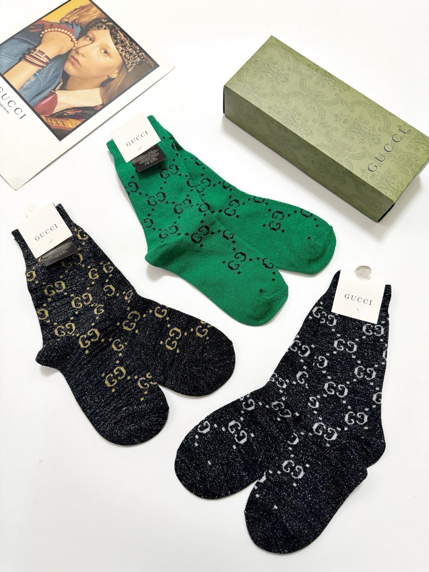 配包装🌟【一盒3双】🌟Gucci 古奇 爆款金银丝中筒袜 🔥双针 混纺金银丝材质，超完美结合，款式经典，