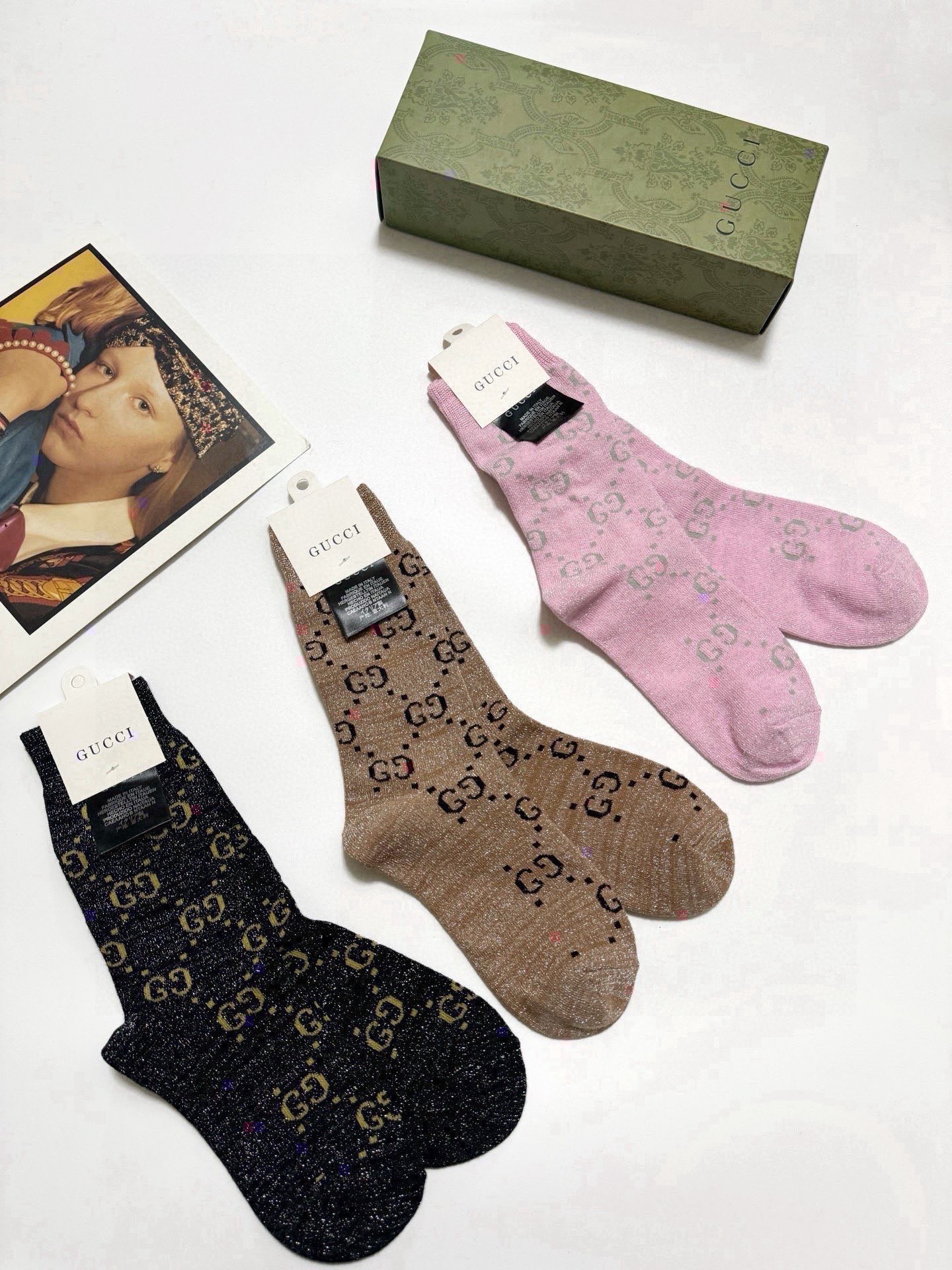 配包装🌟【一盒3双】🌟Gucci 古奇 爆款金银丝中筒袜 🔥双针 混纺金银丝材质，超完美结合，款式经典，