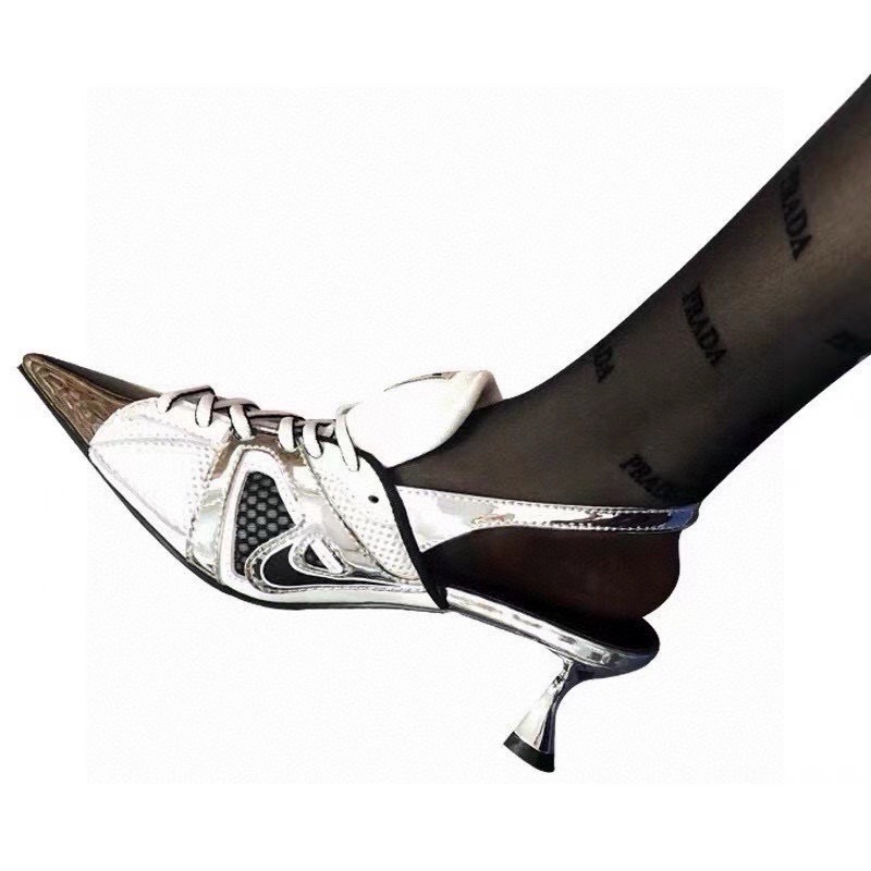 配包装【一盒一双】🌟Prada 普拉达经典植绒字母丝袜 🌟好看到爆炸 ，欧美大牌丝袜🔥一比一高版本制作，