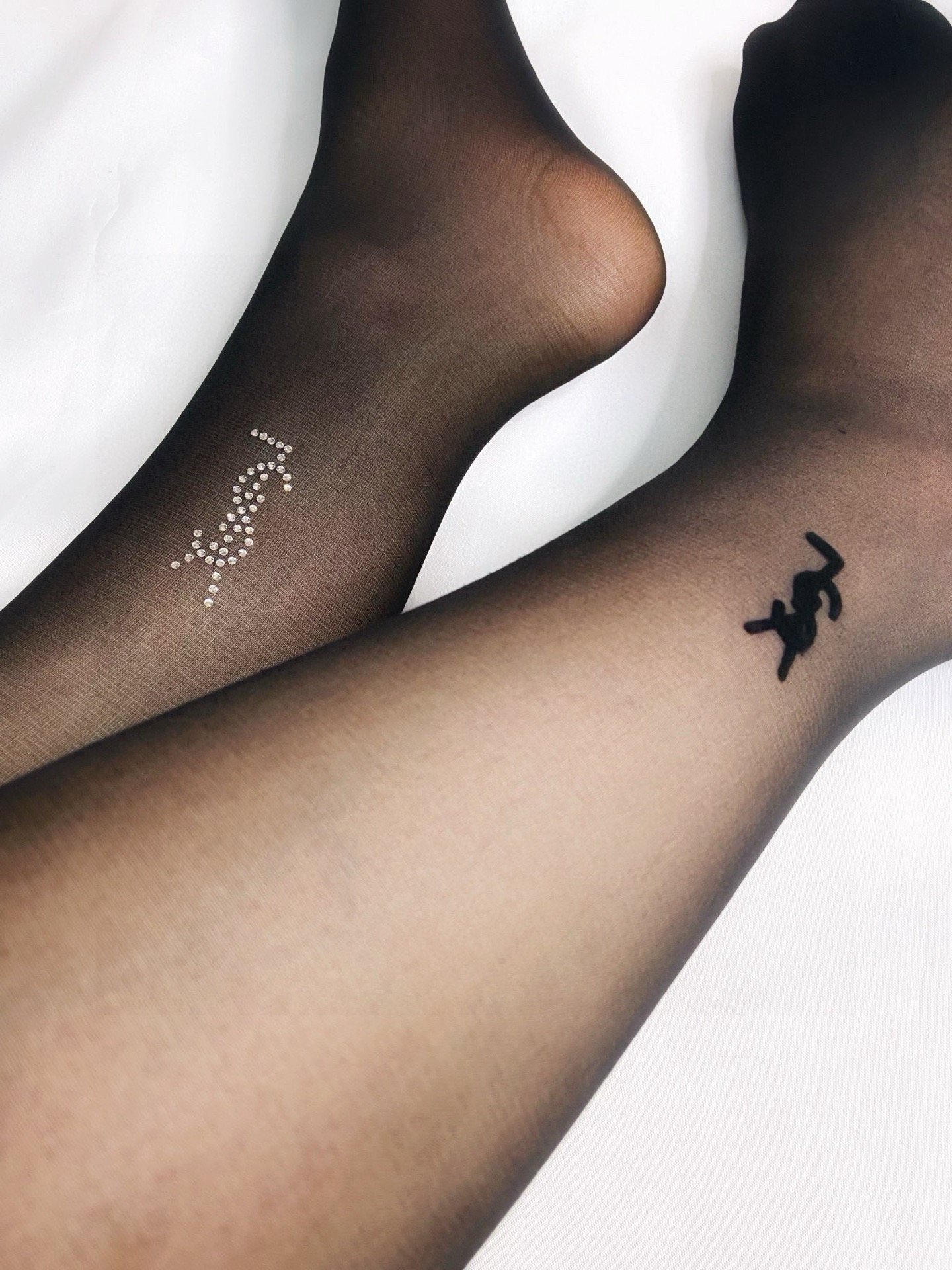 配包装【一盒一双】🌟Saint Laurent#圣罗兰经典植绒YSL字母丝袜 🌟Rose同款🌟超多明星带