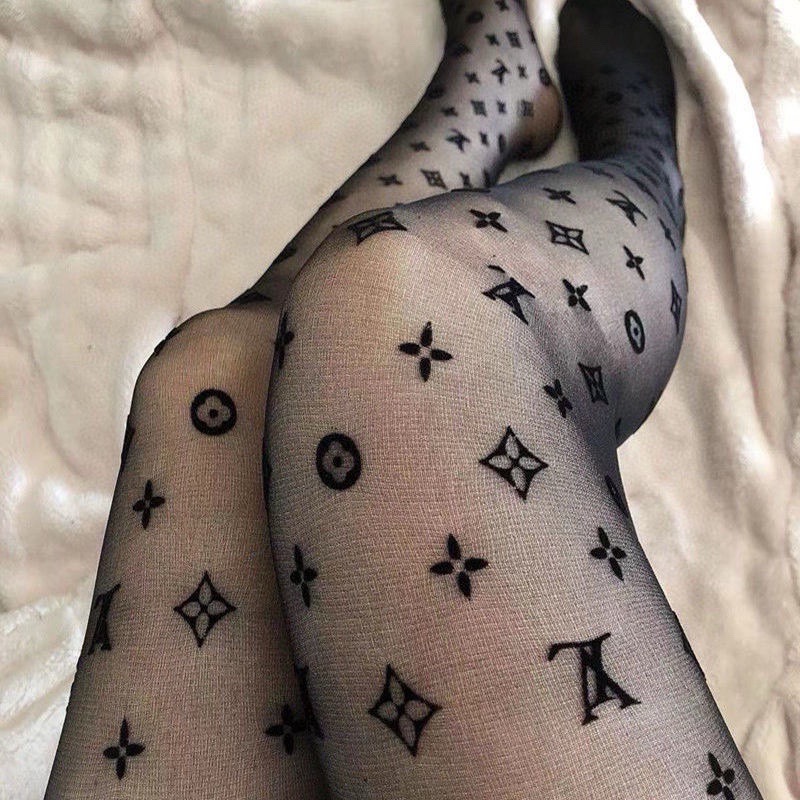 配包装【一盒一双】🌟LV路易·威登经典植绒老化字母丝袜 🌟好看到爆炸 ，欧美大牌丝袜🔥一比一高版本制作，