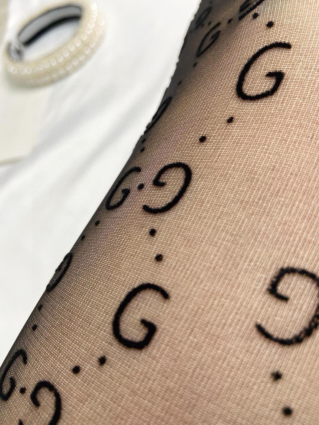 。配包装【一盒一双】🌟Gucci古奇爆款双G字母植绒丝袜 🌟好看到爆炸 ，欧美大牌丝袜🔥🌟潮人秋冬必备单