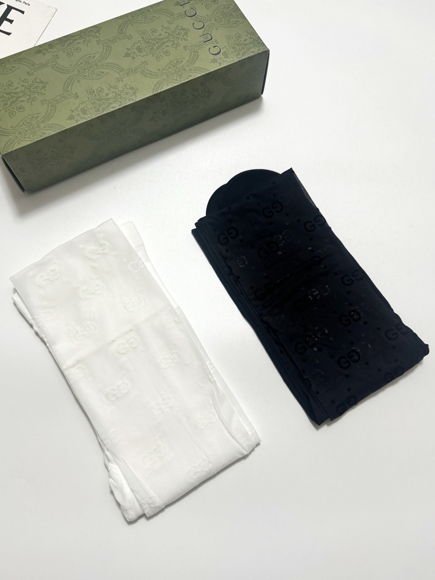 。配包装【一盒一双】🌟Gucci古奇爆款双G字母植绒丝袜 🌟好看到爆炸 ，欧美大牌丝袜🔥🌟潮人秋冬必备单