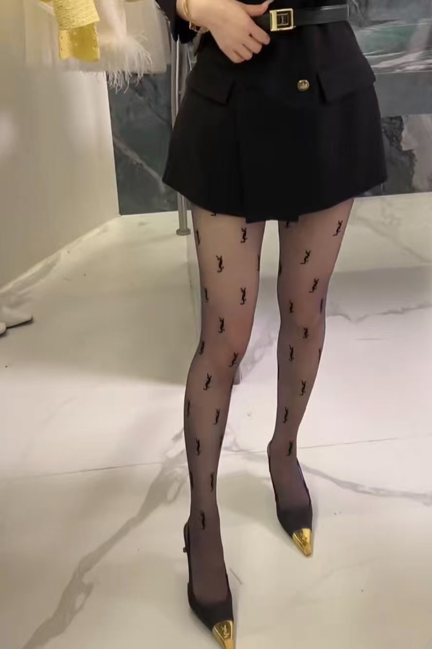 配包装【一盒一双】🌟Saint Laurent#圣罗兰经典植绒YSL字母丝袜 🌟众多明星同款🌟超多明星带