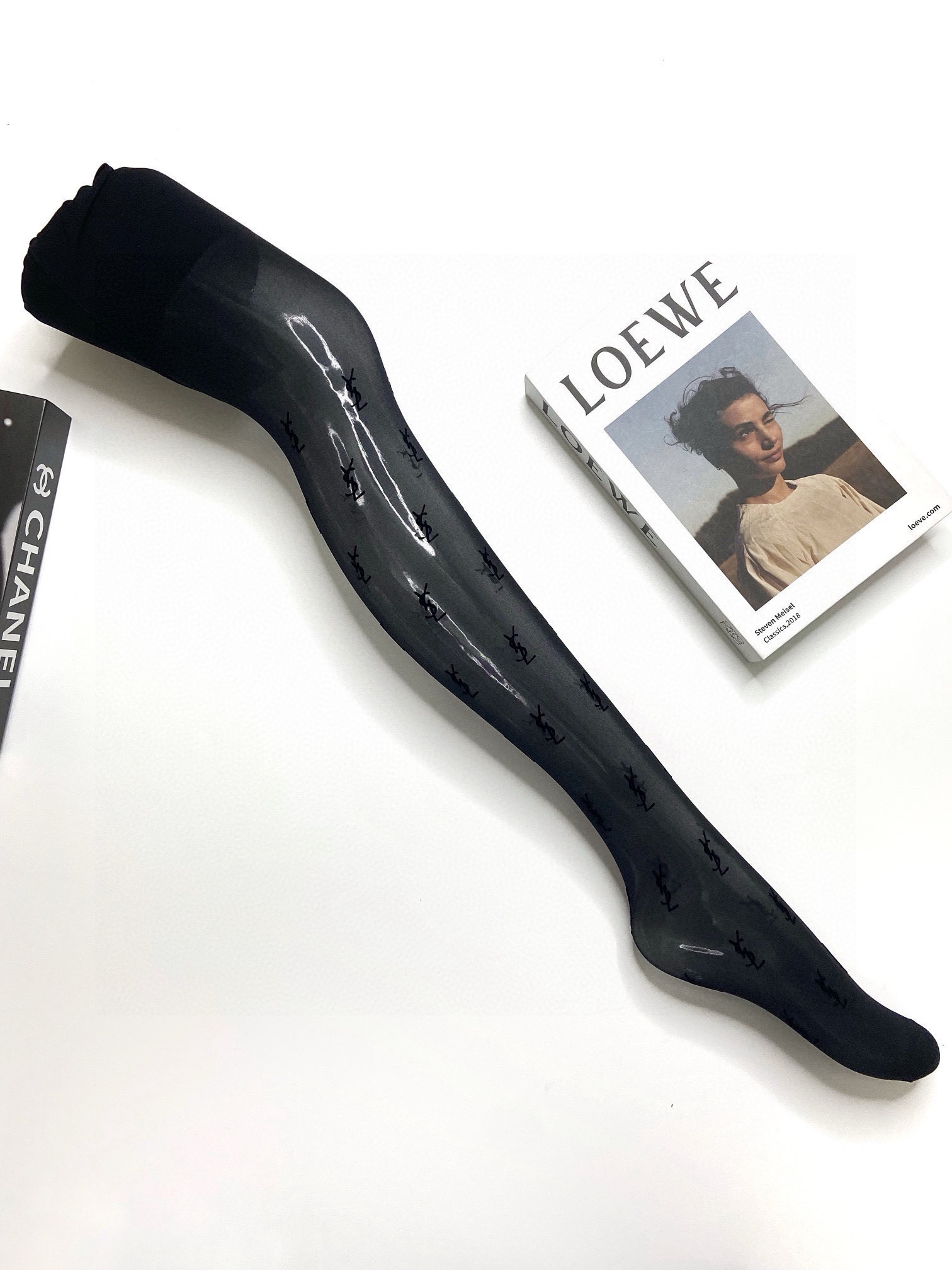 配包装【一盒一双】🌟Saint Laurent#圣罗兰经典植绒YSL字母丝袜 🌟众多明星同款🌟超多明星带