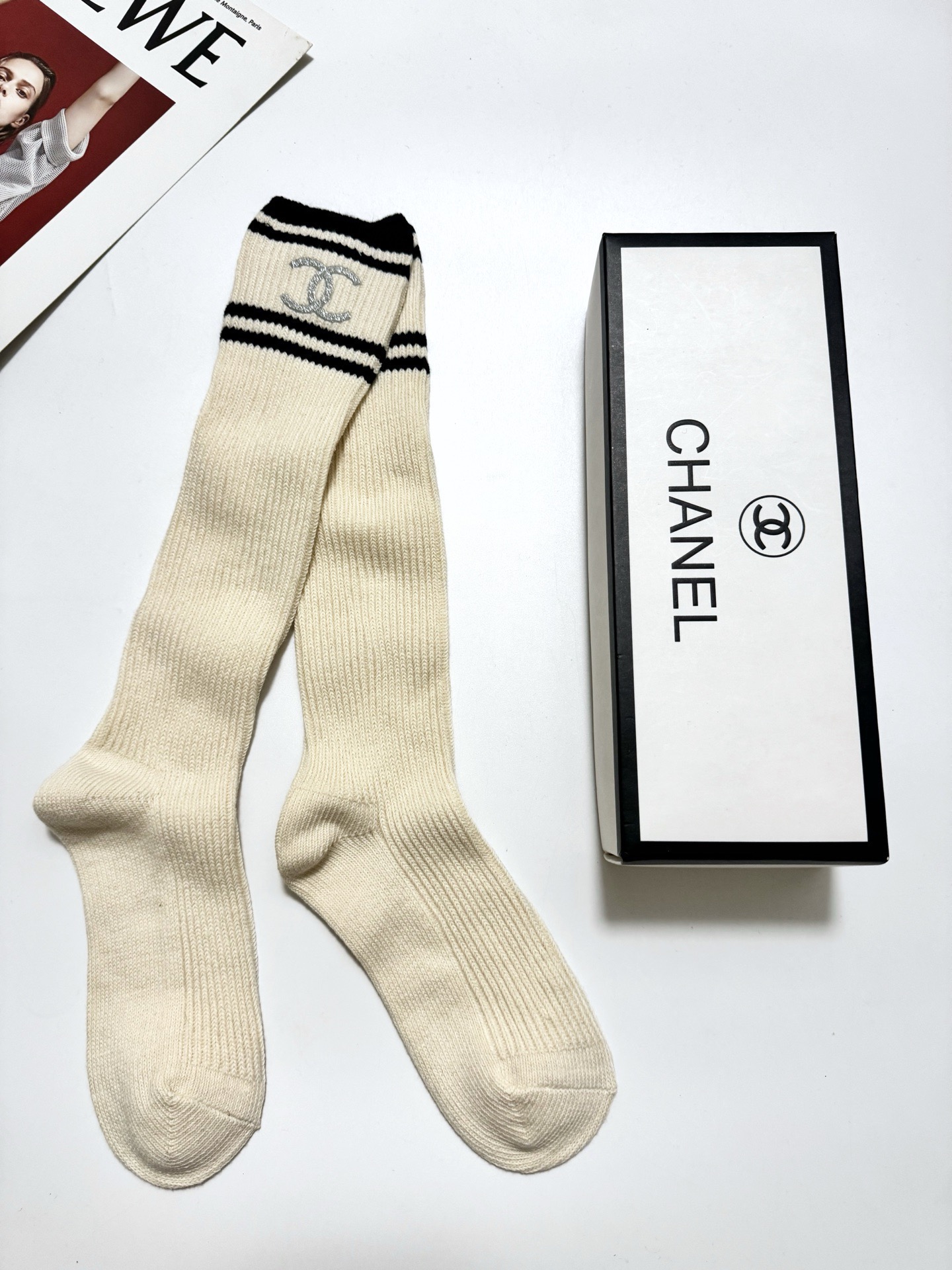 配包装🌟【一盒一双】🌟Chanel 香奈儿 经典双C字母logo纯棉长筒袜 小腿袜🌟ins爆款！专柜在售