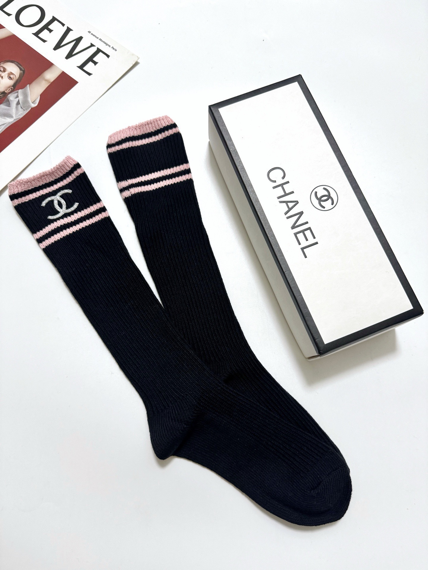 配包装🌟【一盒一双】🌟Chanel 香奈儿 经典双C字母logo纯棉长筒袜 小腿袜🌟ins爆款！专柜在售
