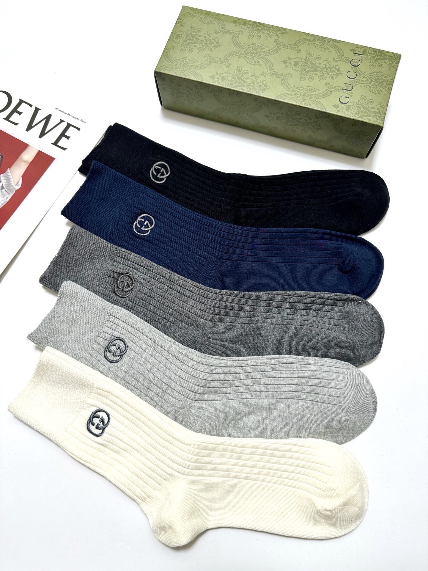 配包装🌟【一盒5 双】 🌟Gucci 古琦 经典刺绣字母logo 纯棉 混纺中筒袜 ，软糯亲肤，ins超