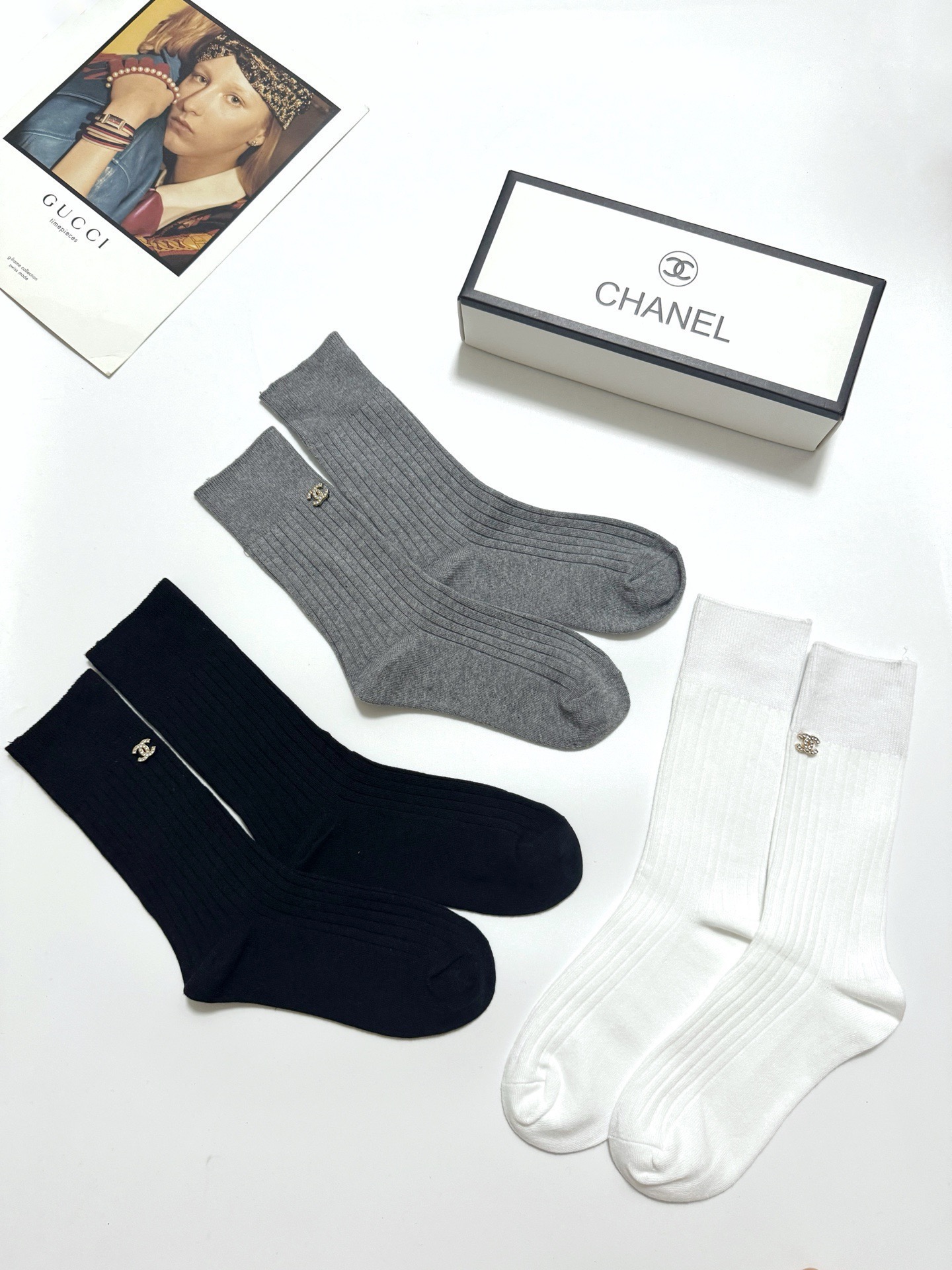 配包装🌟【一盒3 双】🌟Chanel 香奈儿 经典字母logo 纯棉中筒袜 小腿袜 🌟ins爆款！专柜在