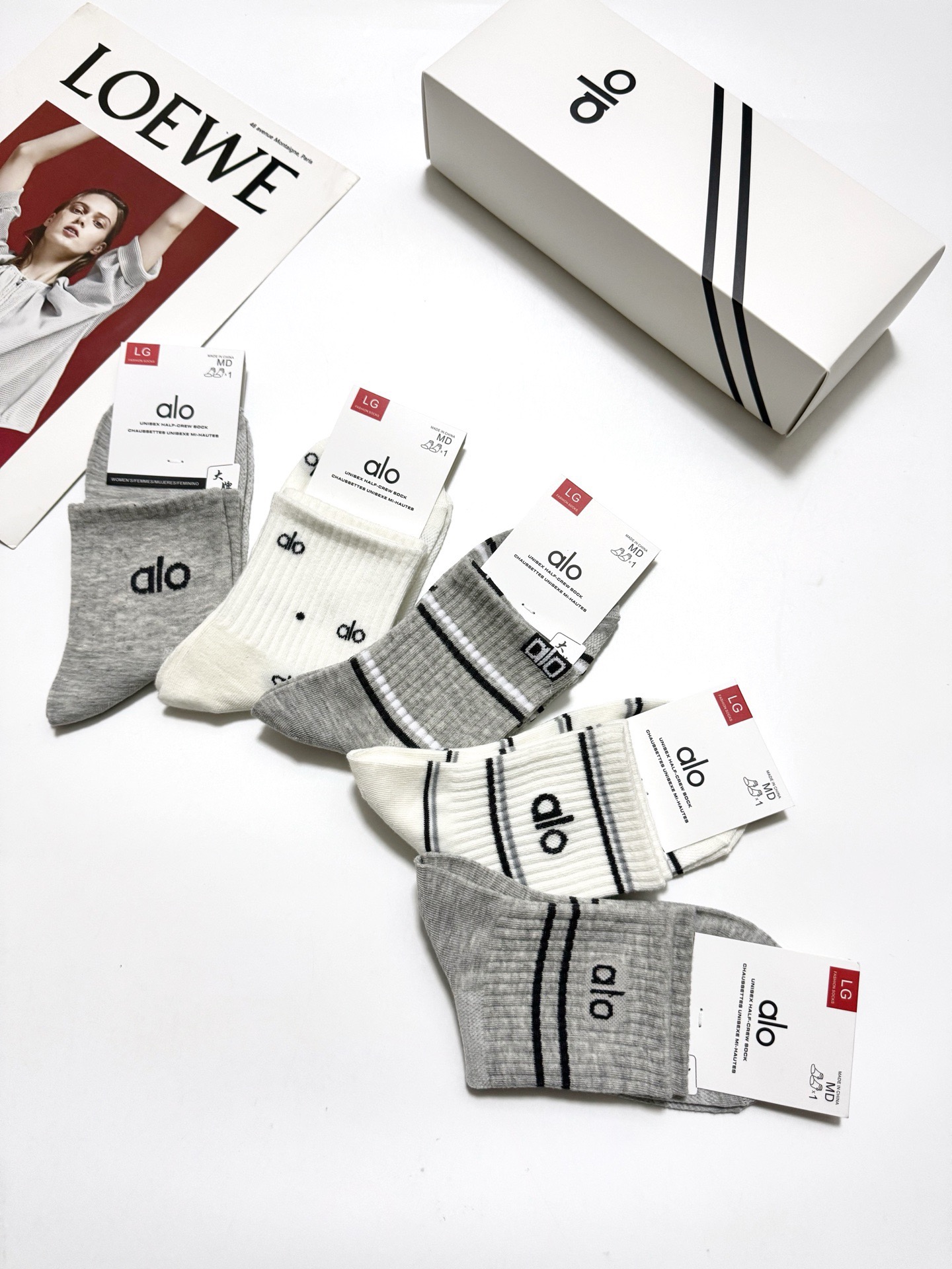 配包装🌟【一盒5 双】 🌟alo经典字母logo 纯棉 混纺网面 中筒袜 ，软糯亲肤，ins超火爆配色 