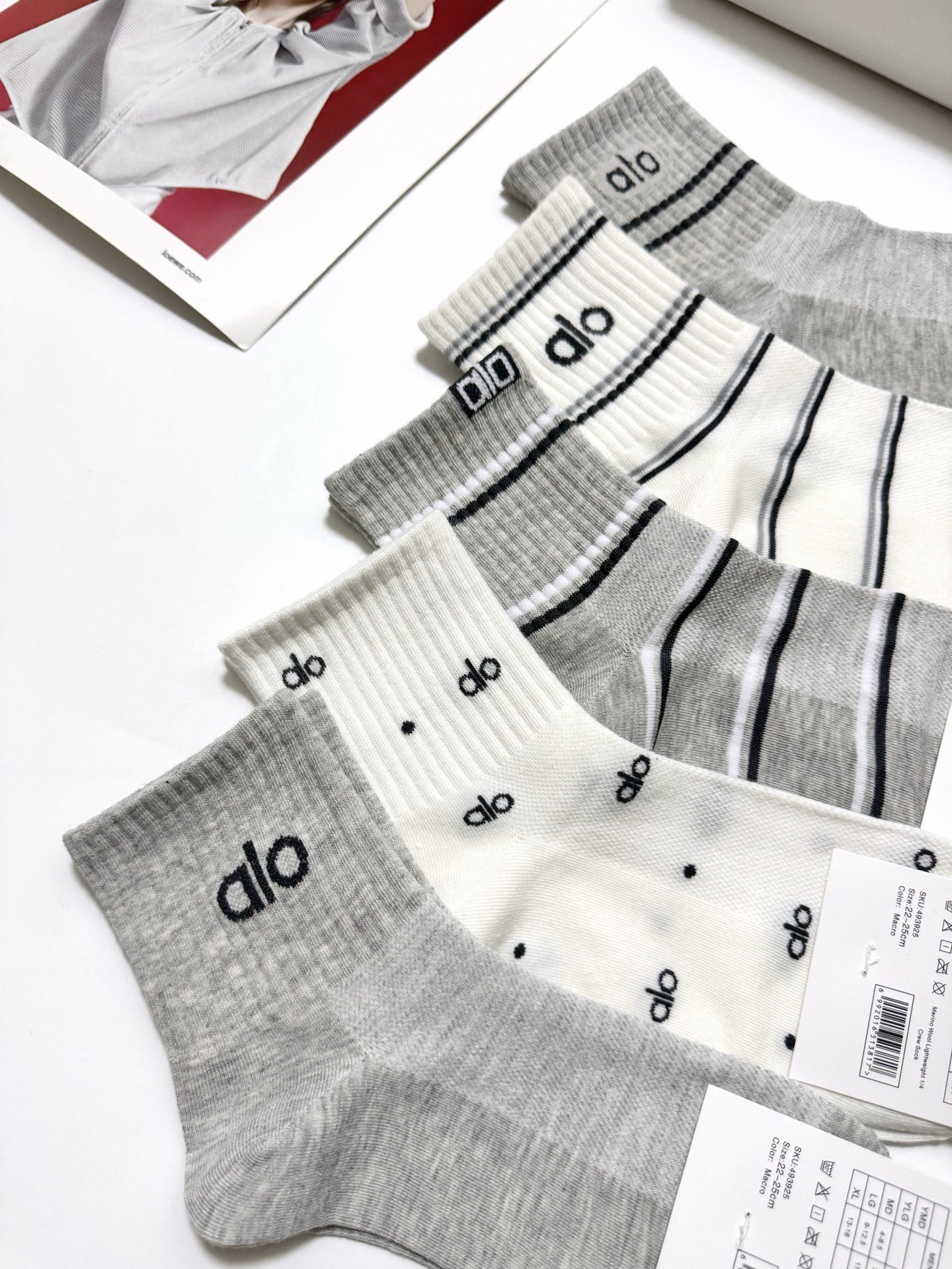 配包装🌟【一盒5 双】 🌟alo经典字母logo 纯棉 混纺网面 中筒袜 ，软糯亲肤，ins超火爆配色 