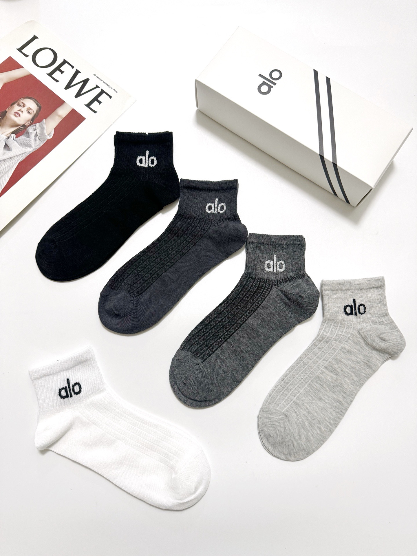 配包装🌟【一盒5 双】 🌟alo经典字母logo 纯棉 混纺网面 短筒袜 ，软糯亲肤，ins超火爆配色 