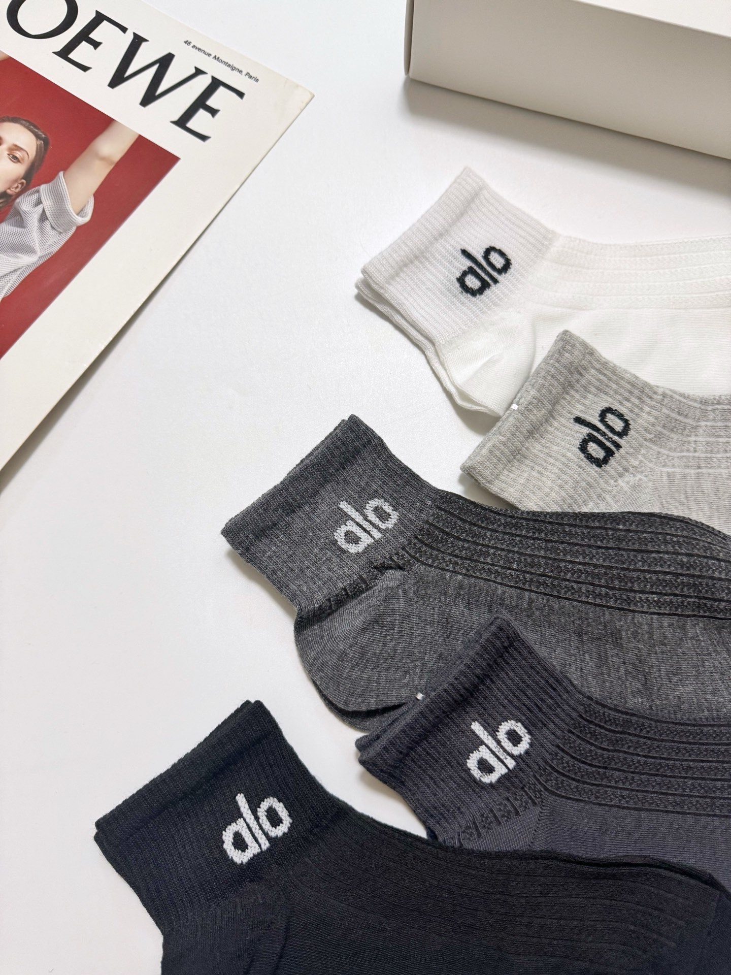 配包装🌟【一盒5 双】 🌟alo经典字母logo 纯棉 混纺网面 短筒袜 ，软糯亲肤，ins超火爆配色 