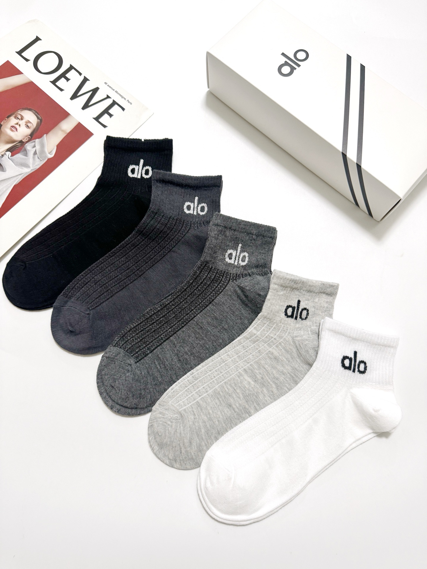 配包装🌟【一盒5 双】 🌟alo经典字母logo 纯棉 混纺网面 短筒袜 ，软糯亲肤，ins超火爆配色 