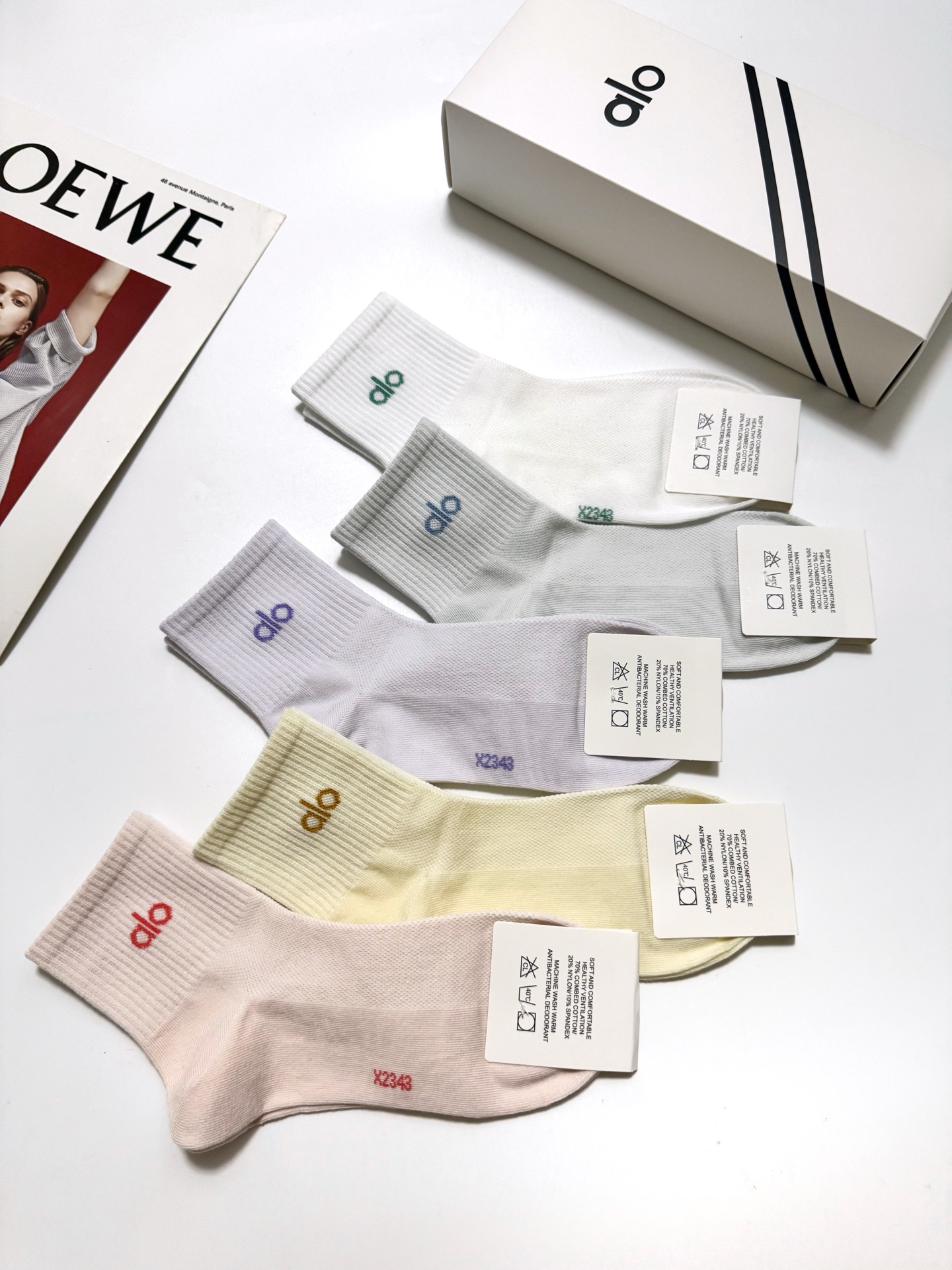 配包装🌟【一盒5 双】 🌟alo经典字母logo 纯棉 混纺网面 中筒袜 ，软糯亲肤，ins超火爆配色 