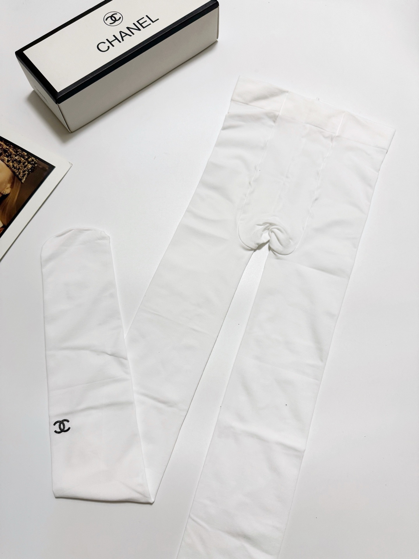 配包装🌟【一盒一双】🌟Chanel 香奈儿 爆款双C 字母 丝袜 🌟好看到爆炸 欧美大牌丝袜 连裤袜 🔥