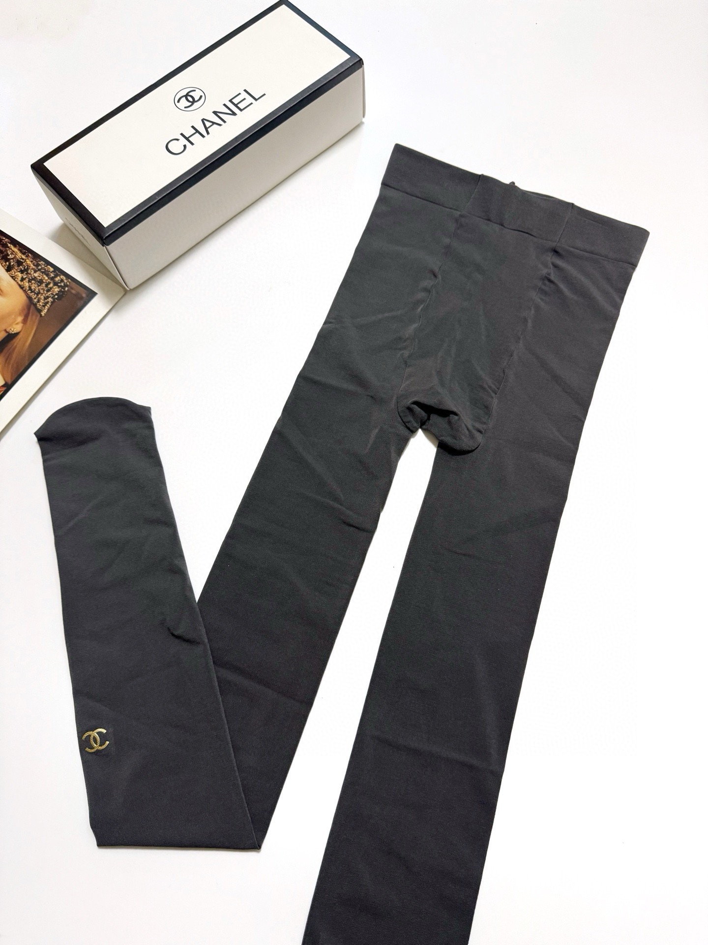 配包装🌟【一盒一双】🌟Chanel 香奈儿 爆款双C 字母 丝袜 🌟好看到爆炸 欧美大牌丝袜 连裤袜 🔥