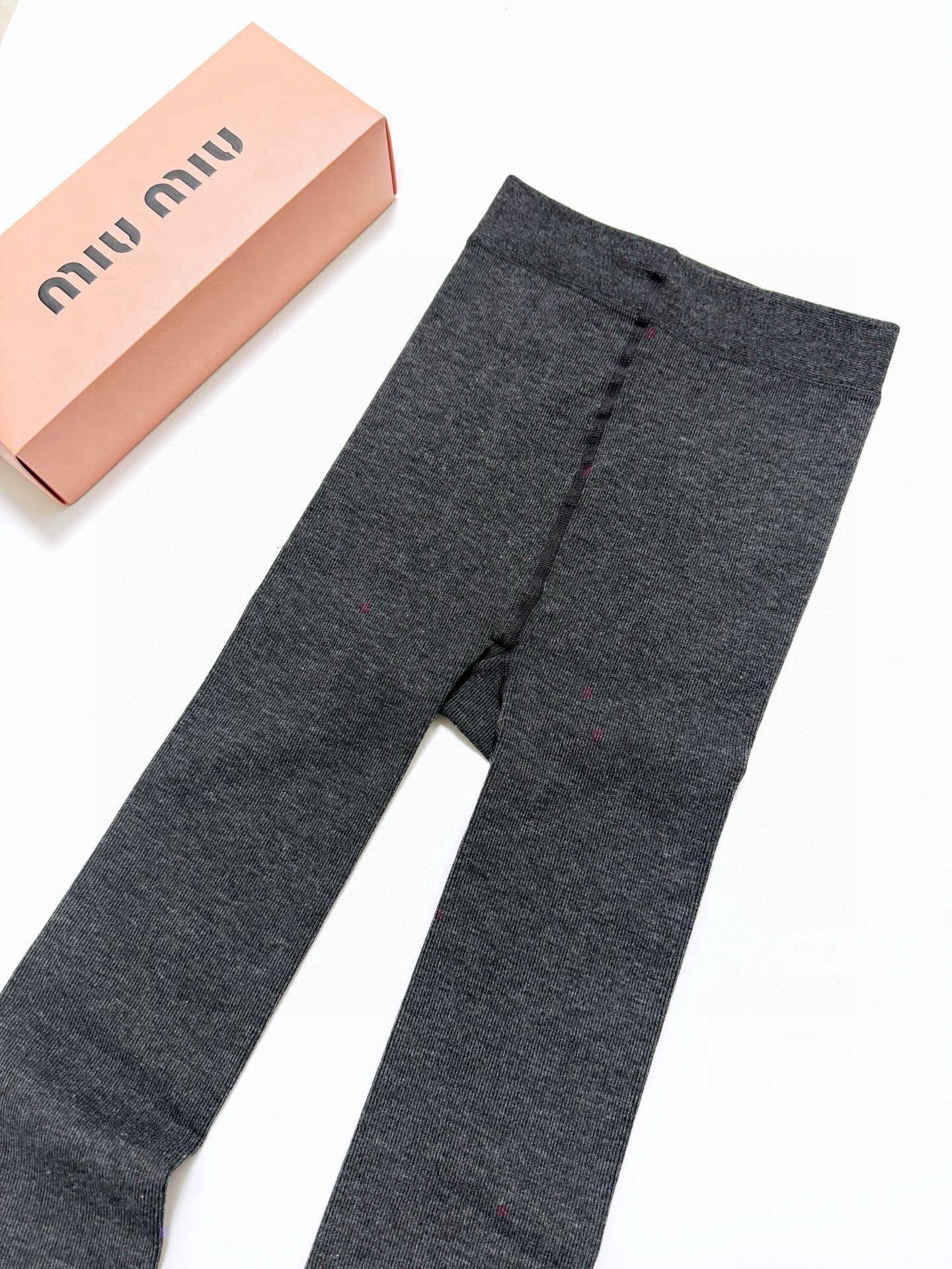 配包装🌟【一盒一双】（不加绒）🌟缪缪 miumiu ins爆款连裤袜 ，🌟对版高货！超大弹力。150g螺