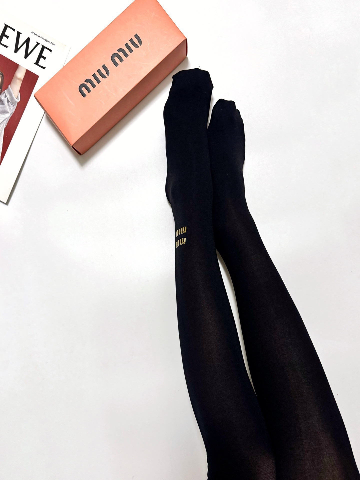 配包装🌟【一盒一双】🌟缪缪 miumiu 爆款字母 丝袜 🌟好看到爆炸 欧美大牌丝袜 连裤袜 🔥🌟潮人必