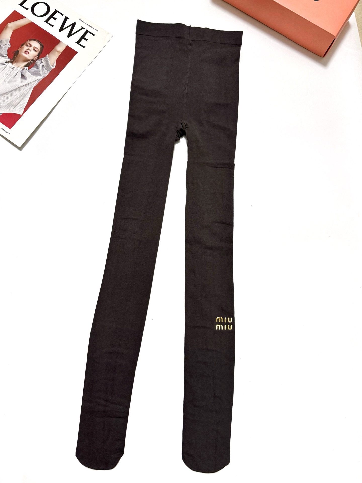 配包装🌟【一盒一双】🌟缪缪 miumiu 爆款字母 丝袜 🌟好看到爆炸 欧美大牌丝袜 连裤袜 🔥🌟潮人必