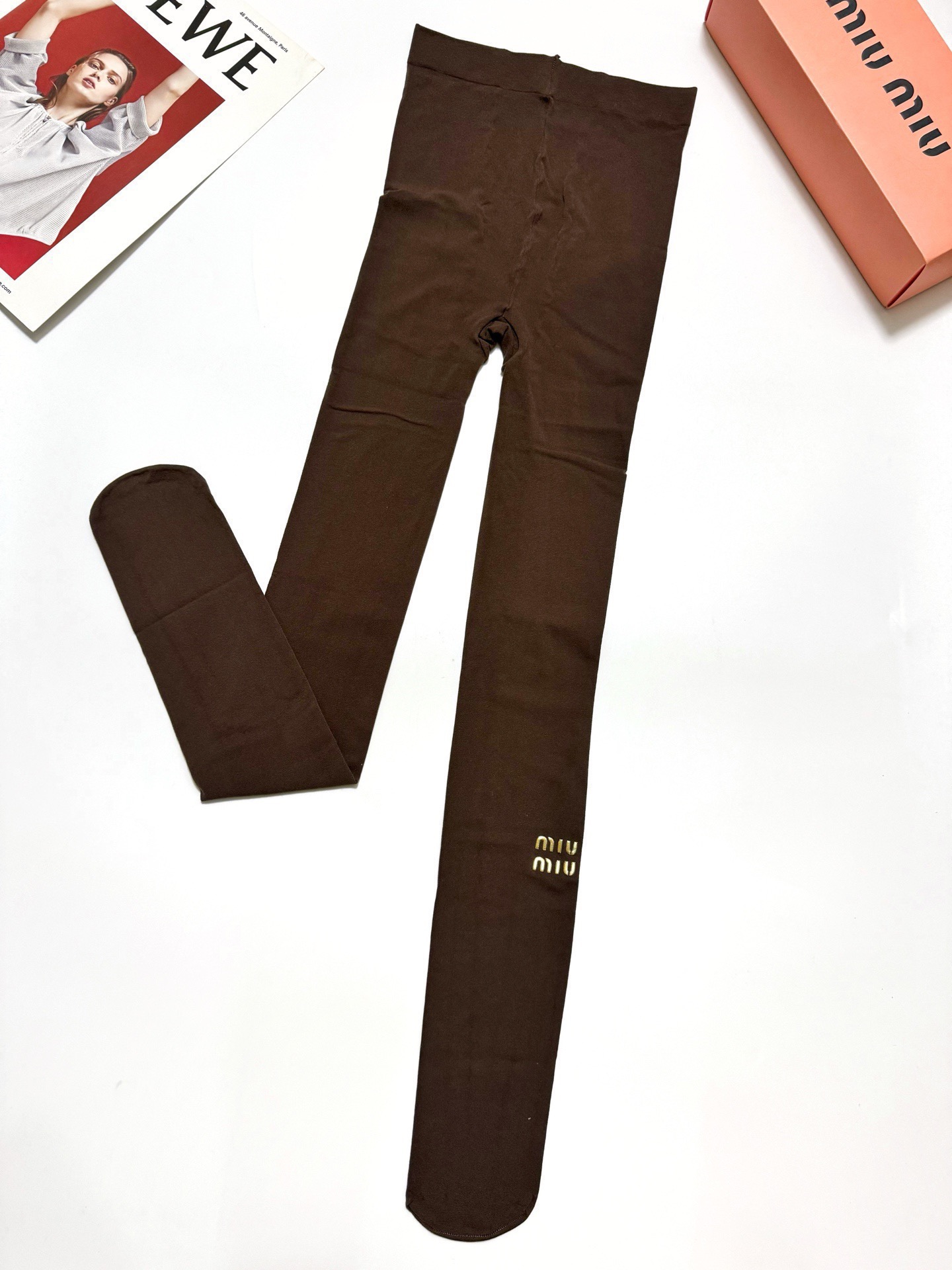 配包装🌟【一盒一双】🌟缪缪 miumiu 爆款字母 丝袜 🌟好看到爆炸 欧美大牌丝袜 连裤袜 🔥🌟潮人必