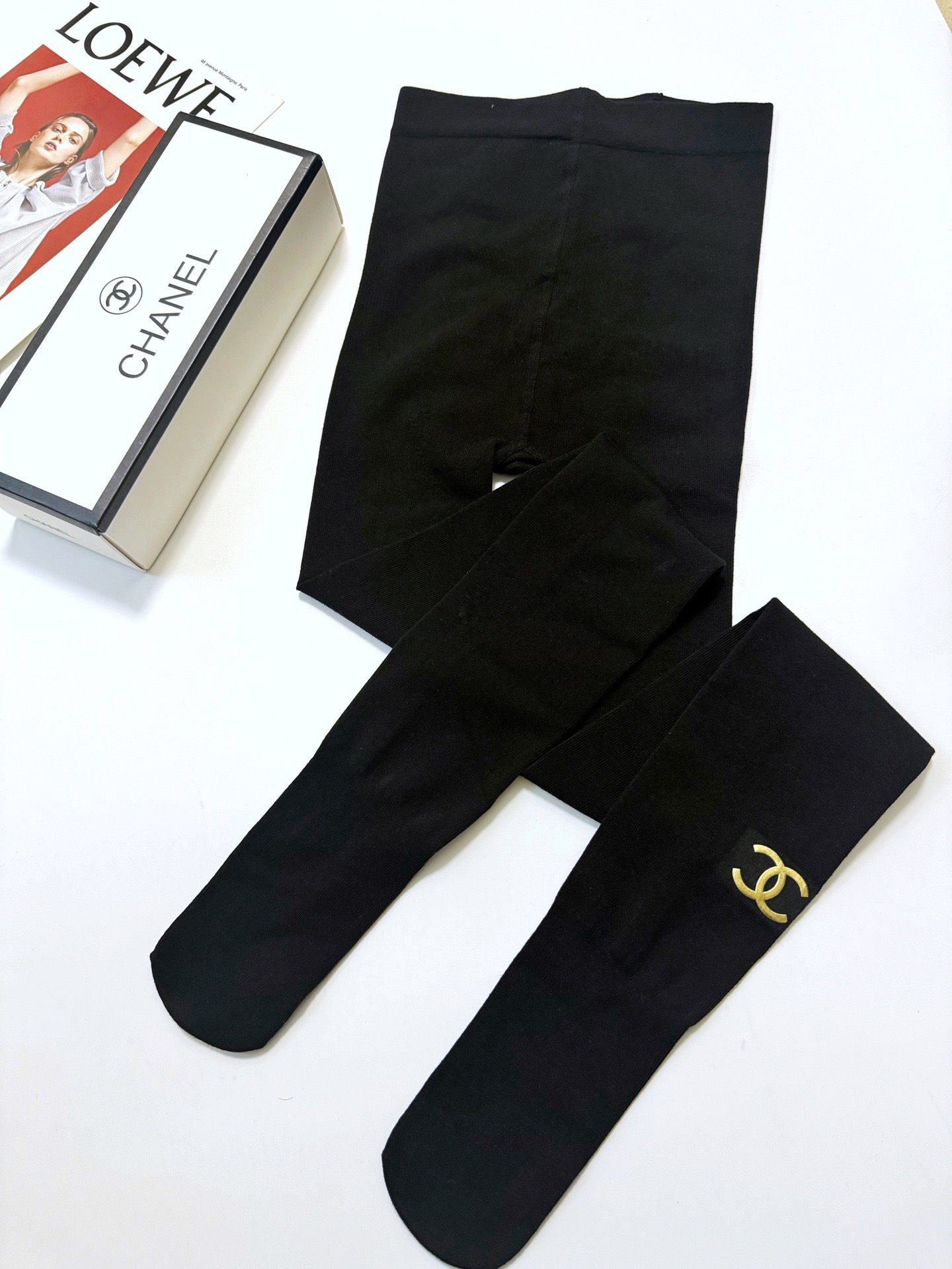 配包装🌟【一盒一双】（不加绒）🌟Chanel 香奈儿 ins爆款连裤袜 ，🌟对版高货！超大弹力。150g