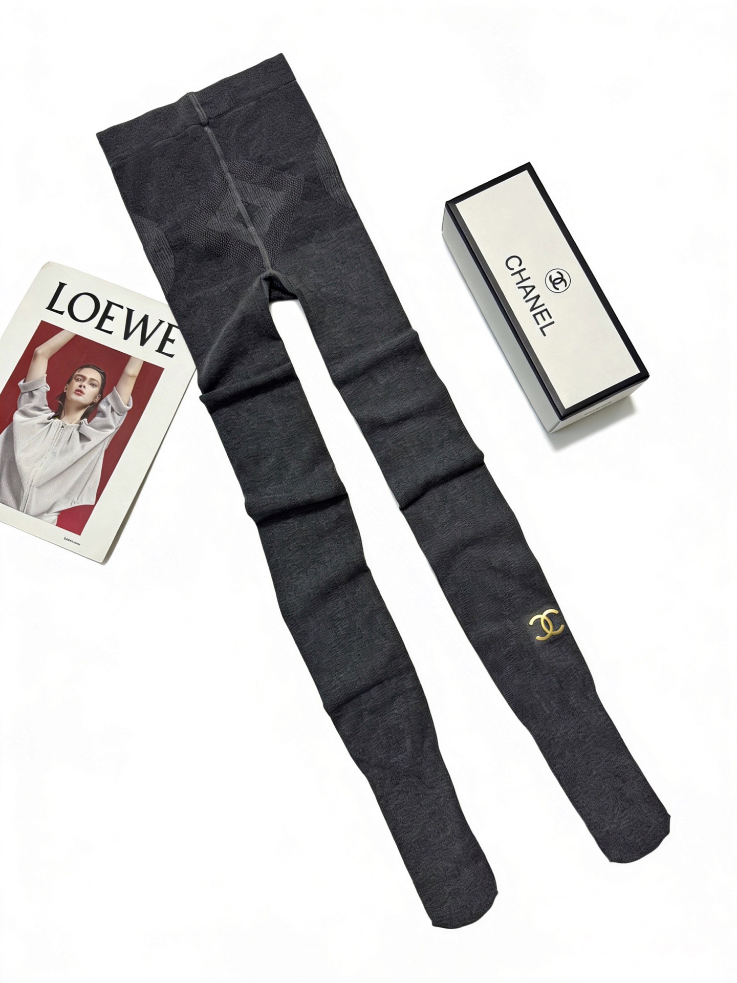 配包装🌟【一盒一双】（不加绒）🌟Chanel 香奈儿 ins爆款连裤袜 ，🌟对版高货！超大弹力。150g