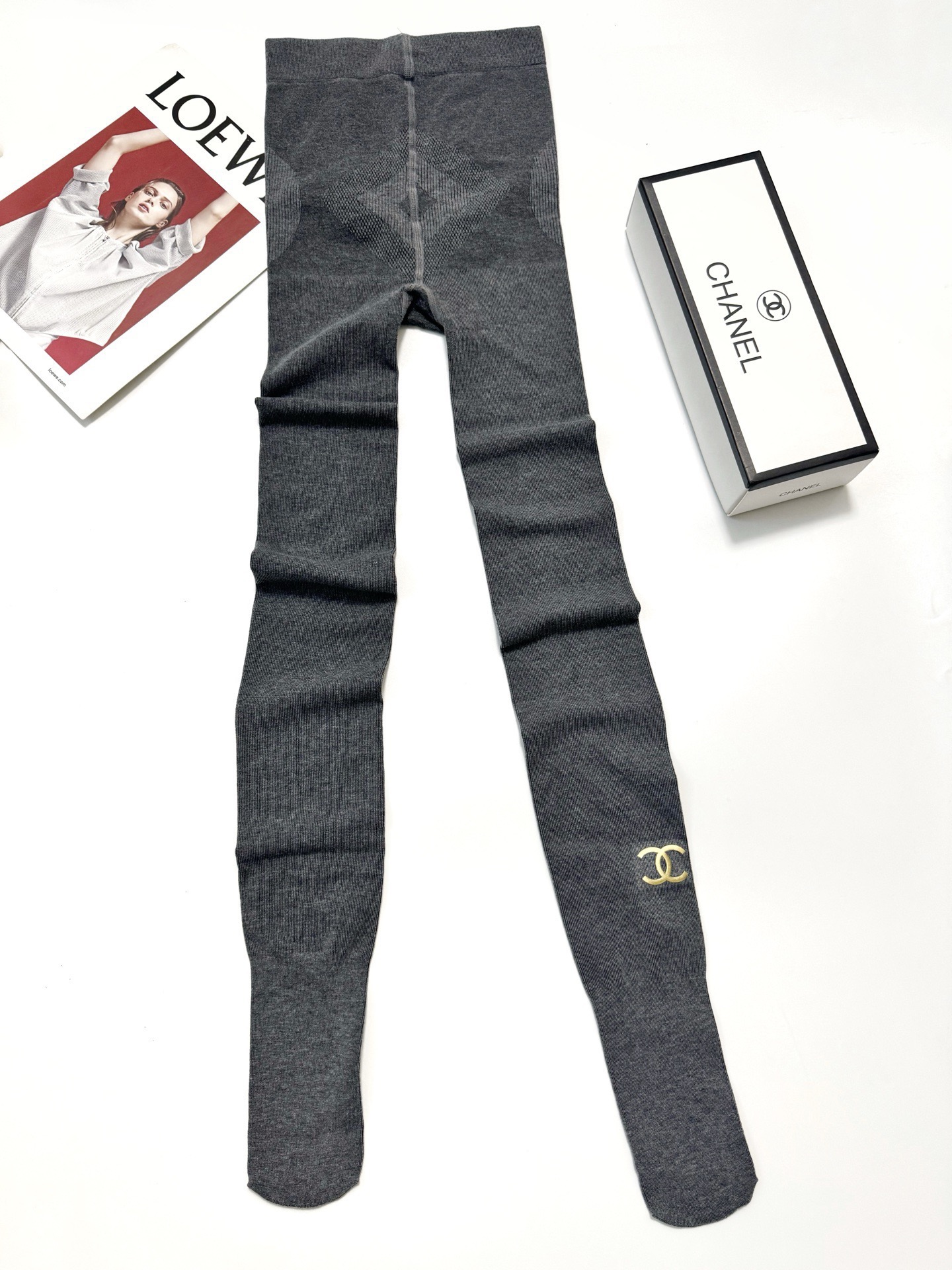 配包装🌟【一盒一双】（不加绒）🌟Chanel 香奈儿 ins爆款连裤袜 ，🌟对版高货！超大弹力。150g