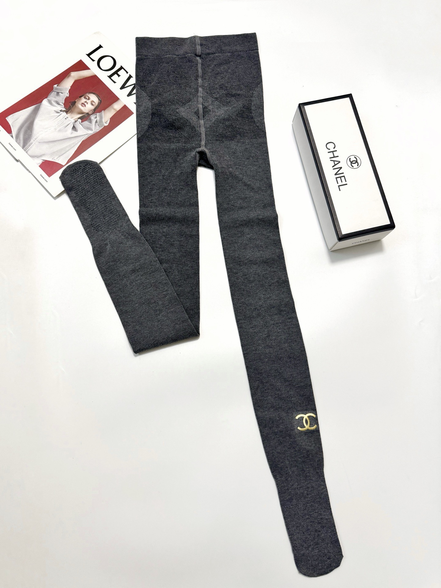 配包装🌟【一盒一双】（不加绒）🌟Chanel 香奈儿 ins爆款连裤袜 ，🌟对版高货！超大弹力。150g