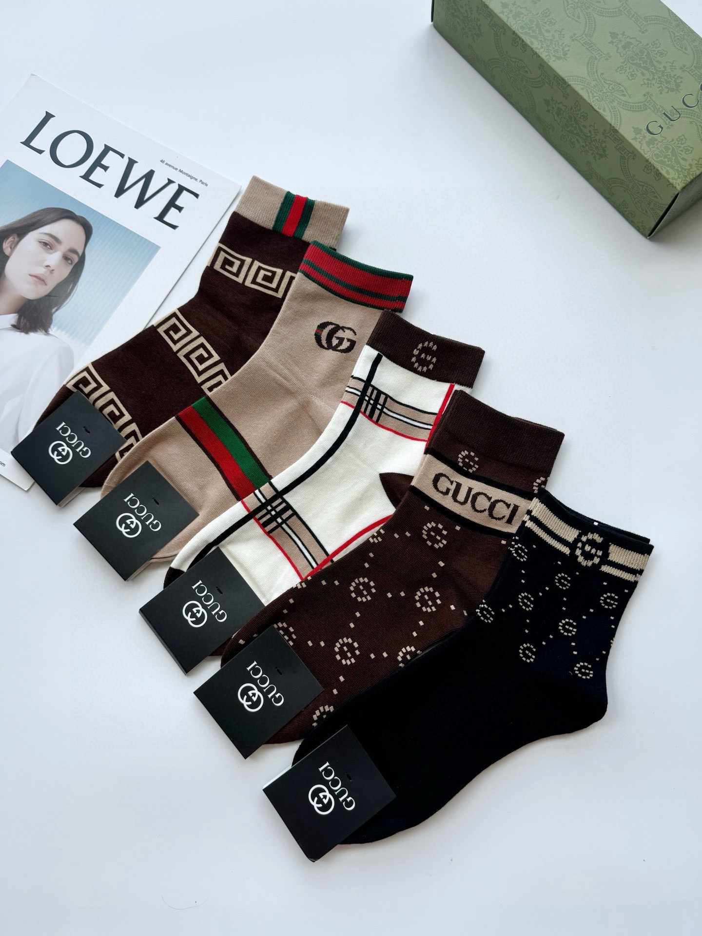 配包装🌟【一盒5 双】 🌟Gucci 古琦 经典字母logo 纯棉短筒袜 ，男女同款 ，ins超火爆短袜