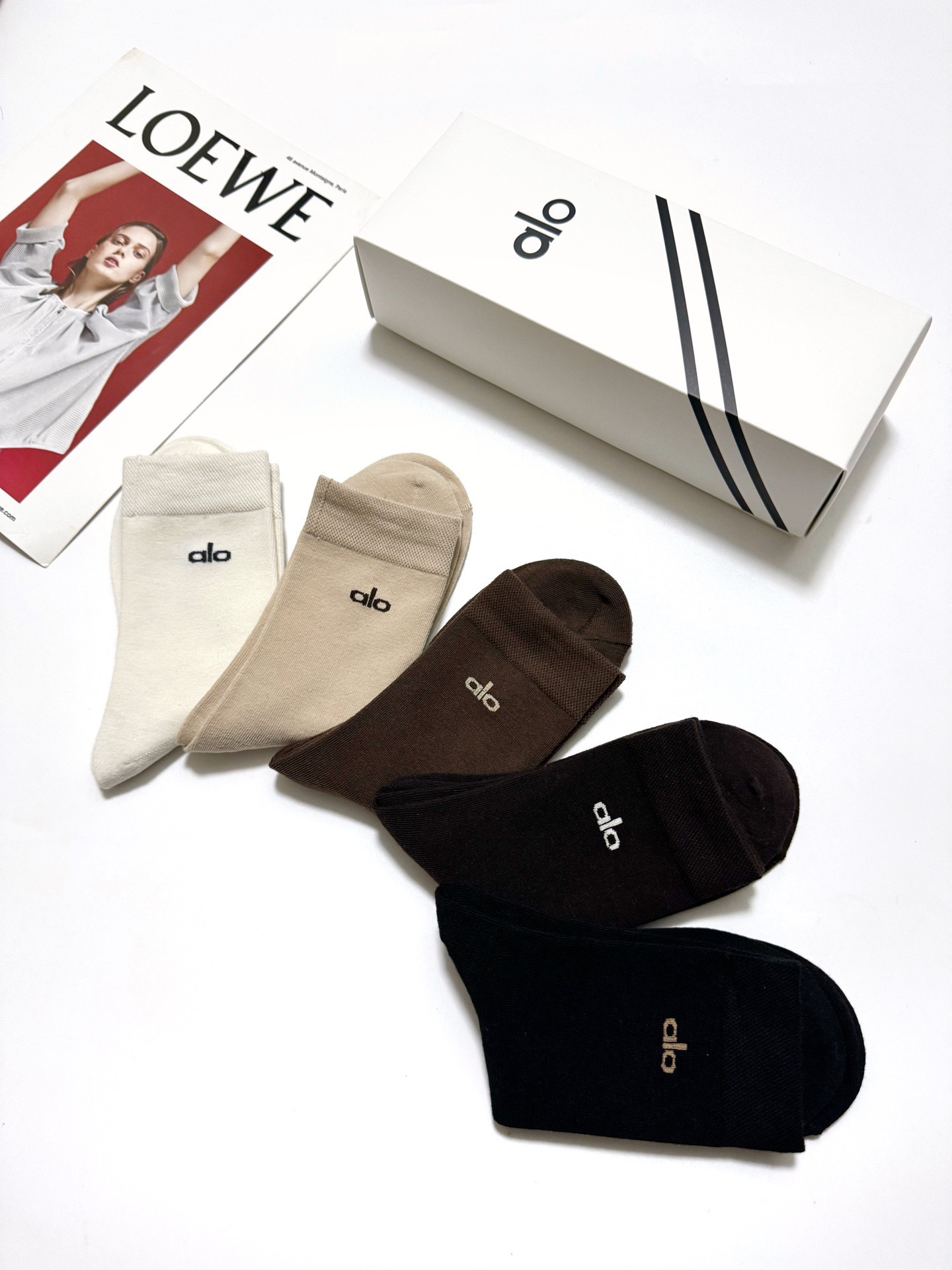 配包装🌟【一盒5 双】 🌟alo 经典字母logo纯棉短袜 男女同款，ins超火爆红人同款，精美 面料，