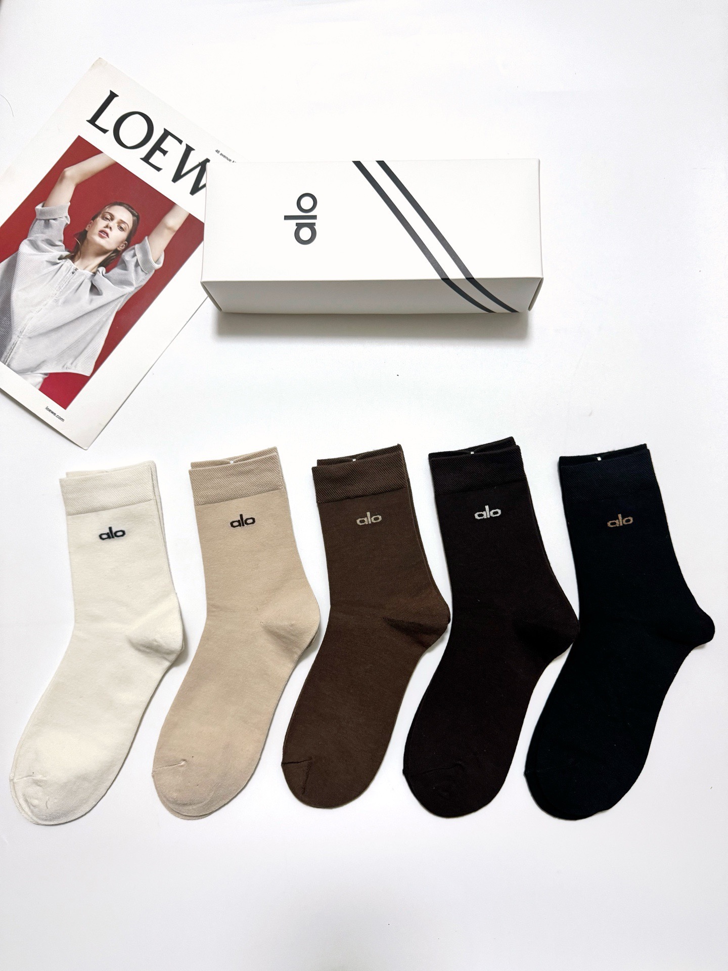 配包装🌟【一盒5 双】 🌟alo 经典字母logo纯棉短袜 男女同款，ins超火爆红人同款，精美 面料，