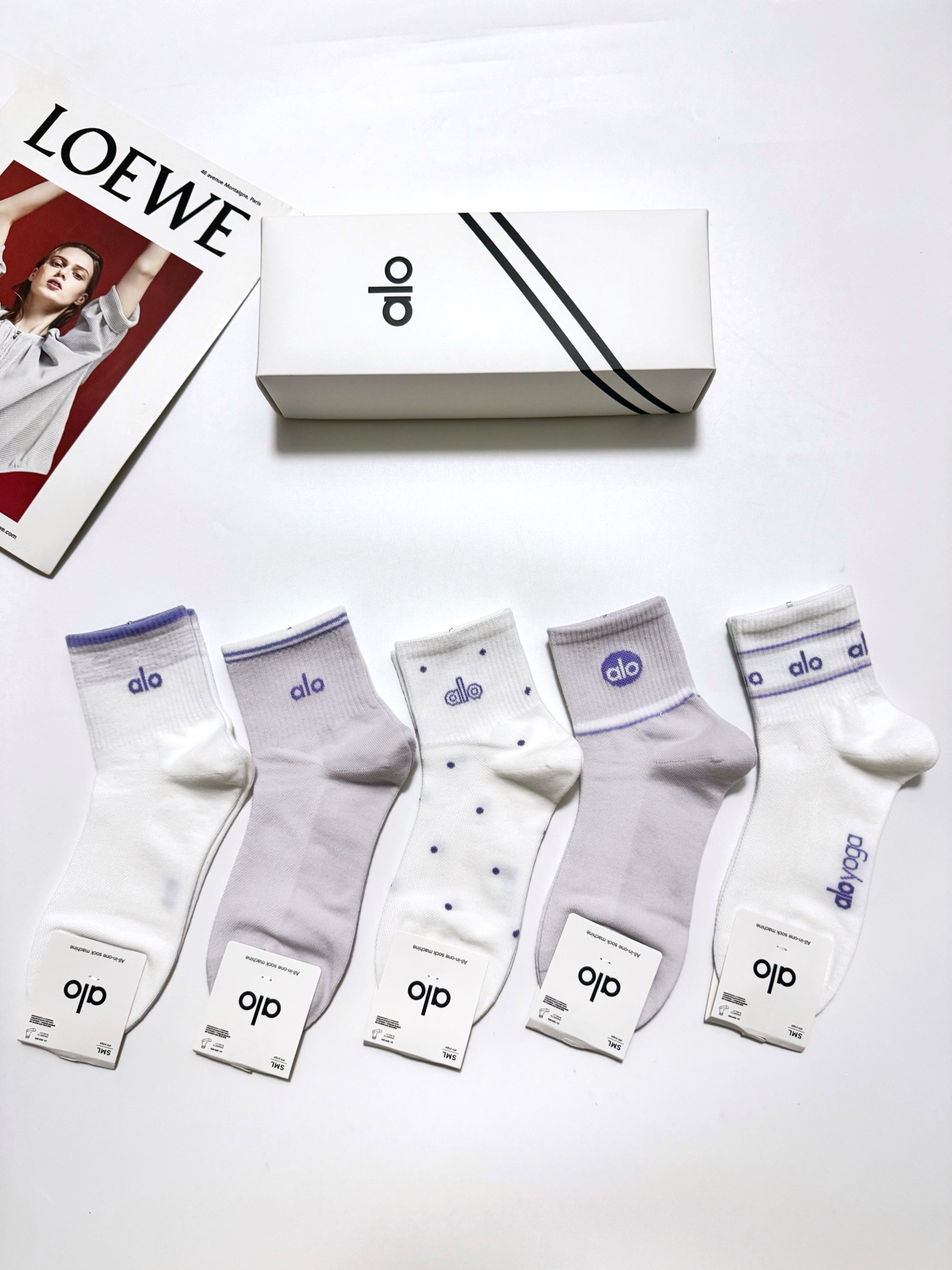 配包装🌟【一盒5 双】 🌟alo 经典字母logo纯棉短袜 中筒袜 ，ins超火爆红人同款，精美纯棉 面