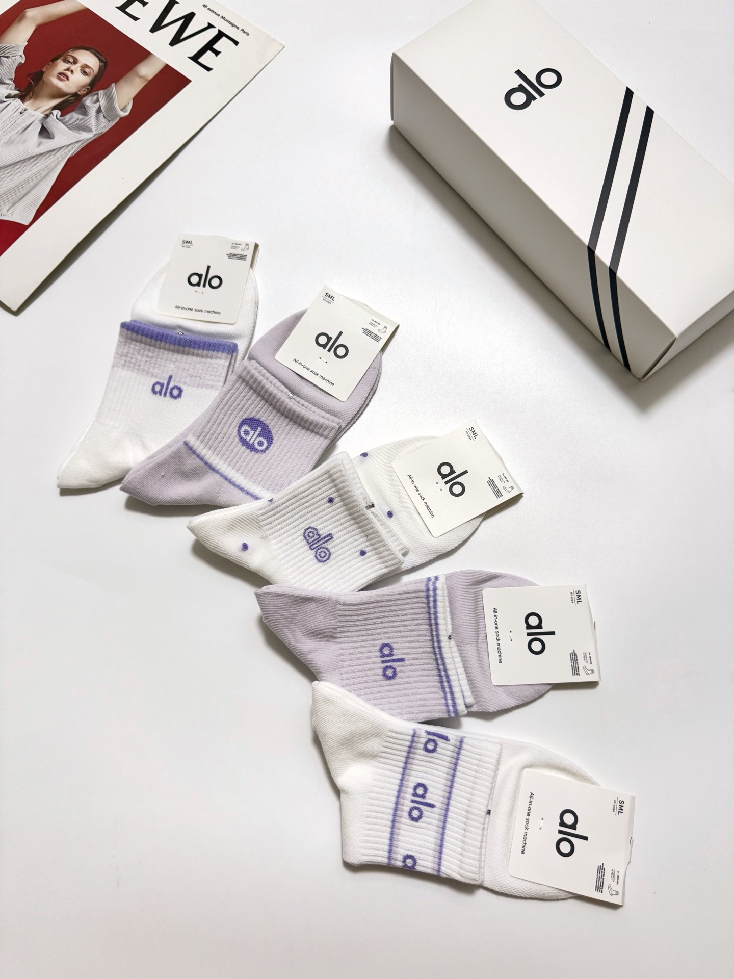 配包装🌟【一盒5 双】 🌟alo 经典字母logo纯棉短袜 中筒袜 ，ins超火爆红人同款，精美纯棉 面